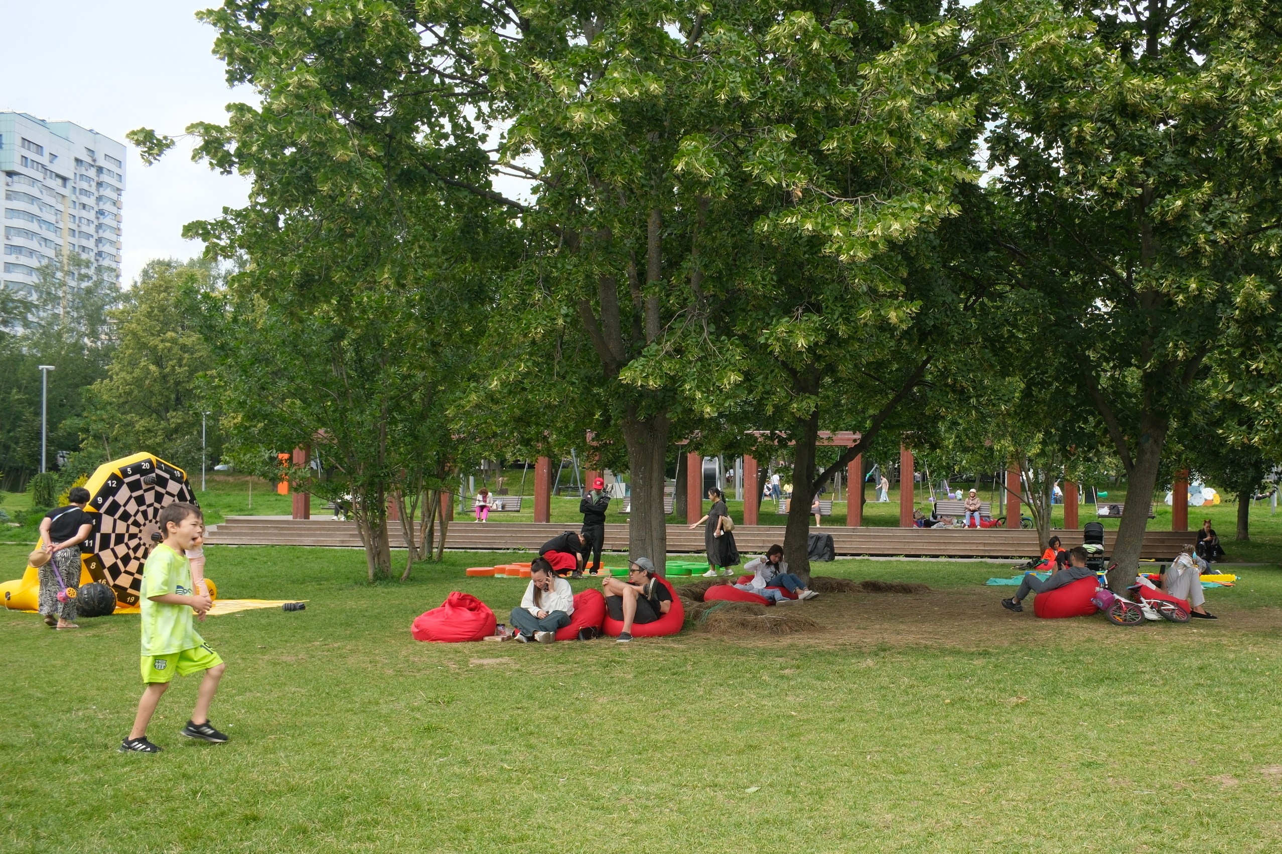 Прогулка на Каскадные пруды в Чертаново 06.07.2025. Улица, люди, жизнь…