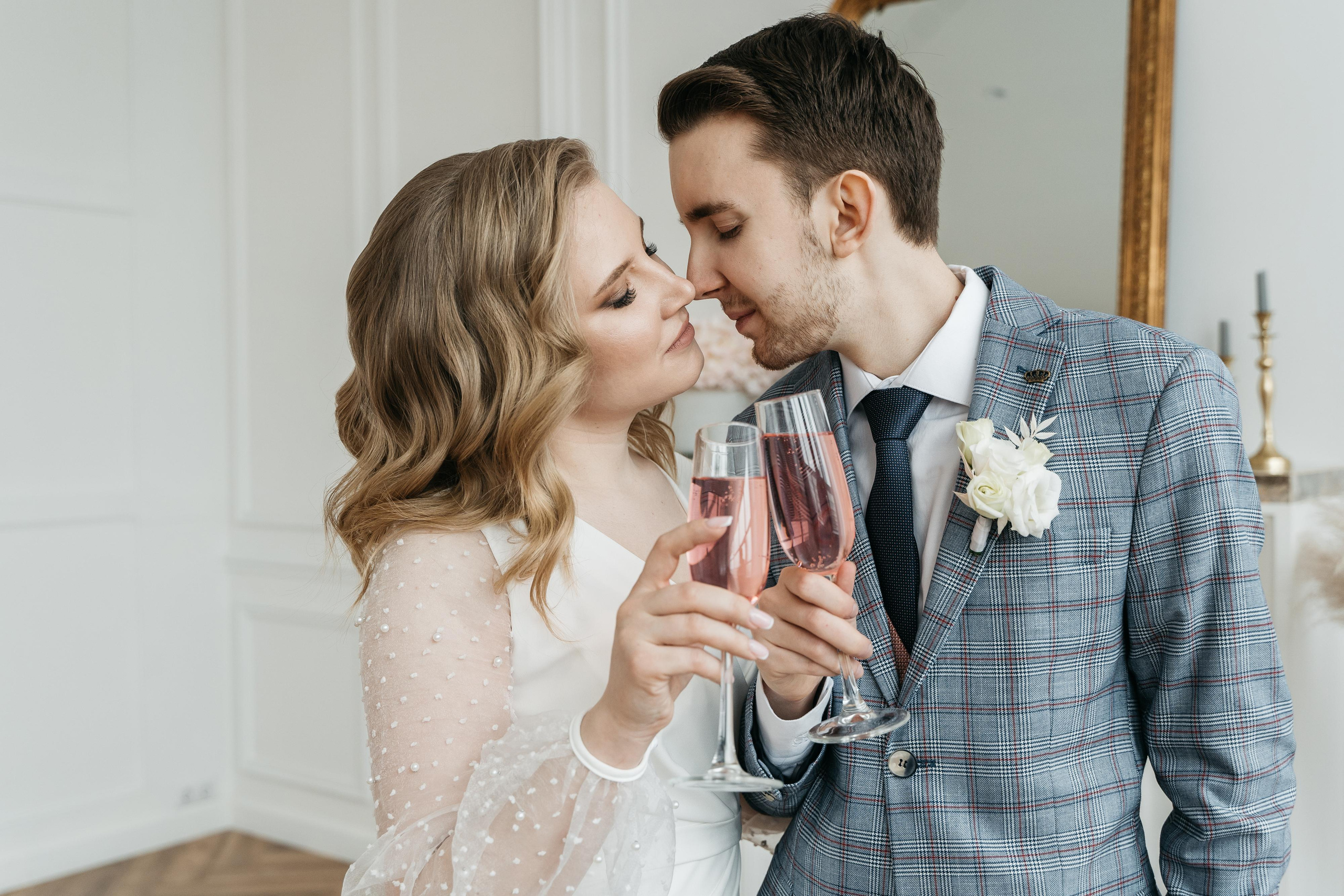 Свадебная фотосессия в Екатеринбурге, свадебная фотосессия в фотостудии Лаборатория, сниму красиво ваше событие. Фотограф Татьяна Мамонтова