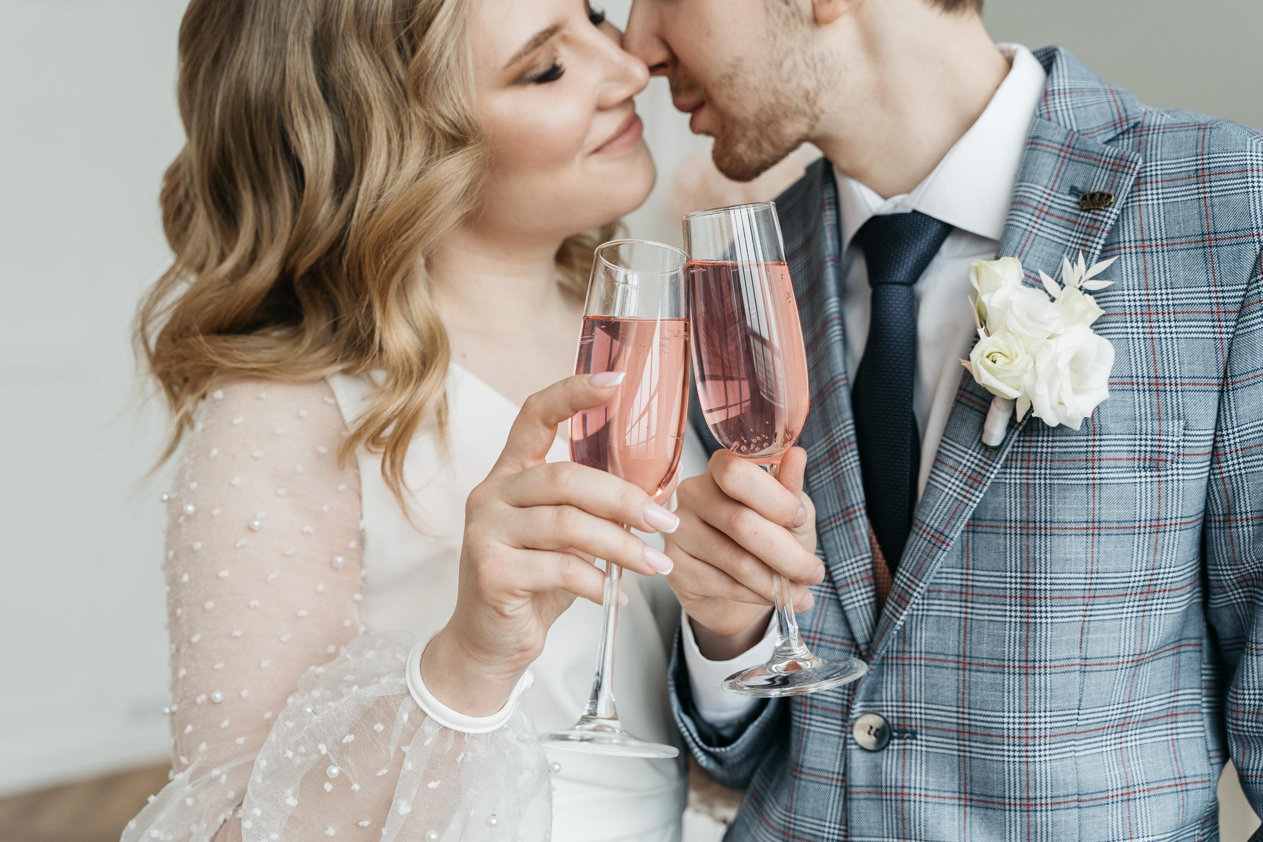 Свадебная фотосессия в Екатеринбурге, свадебная фотосессия в фотостудии Лаборатория, сниму красиво ваше событие. Фотограф Татьяна Мамонтова