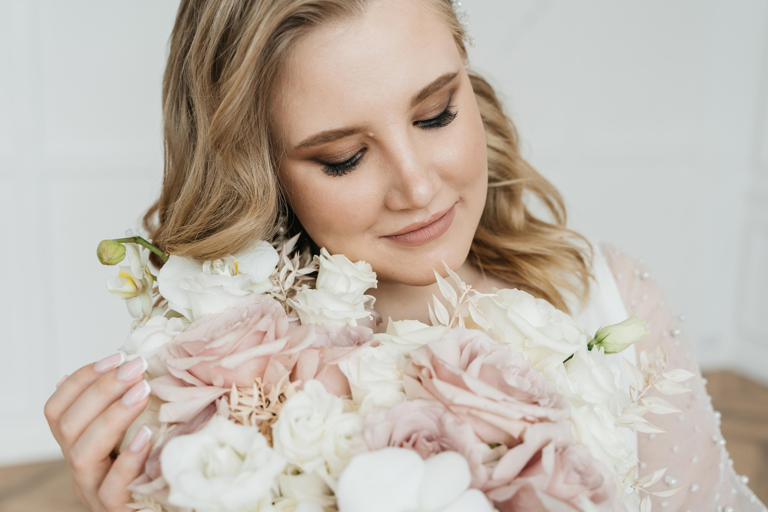 Свадебная фотосессия в Екатеринбурге, свадебная фотосессия в фотостудии Лаборатория, сниму красиво ваше событие. Фотограф Татьяна Мамонтова