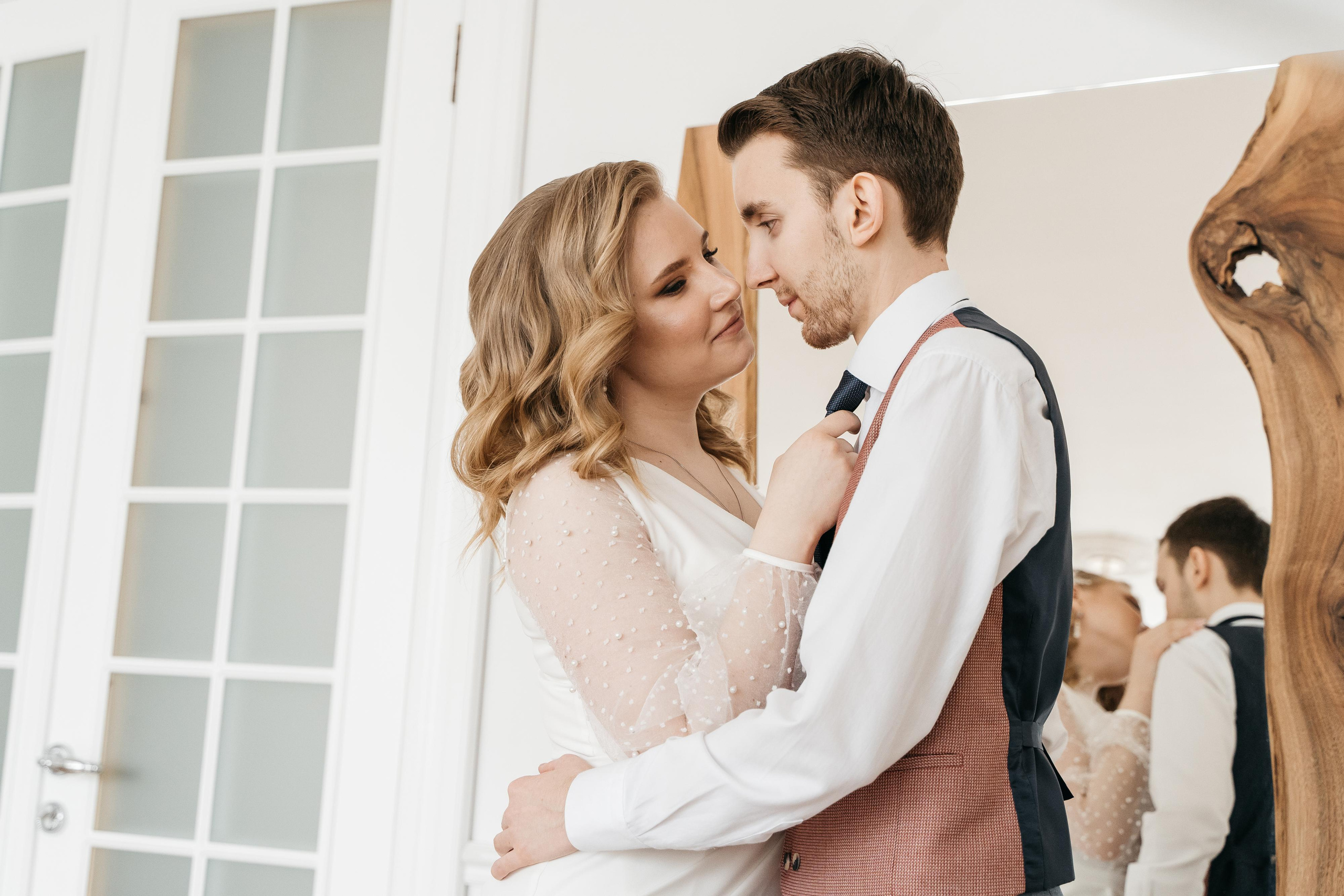 Свадебная фотосессия в Екатеринбурге, свадебная фотосессия в фотостудии Лаборатория, сниму красиво ваше событие. Фотограф Татьяна Мамонтова