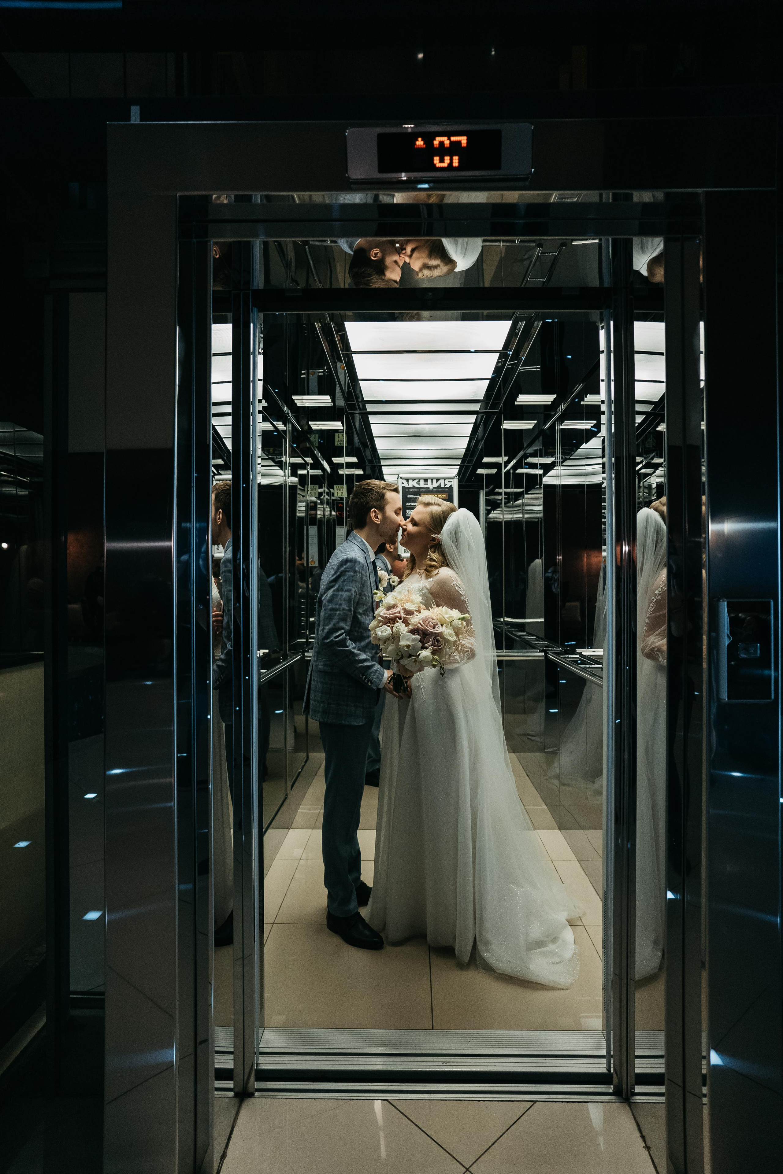 Свадебная фотосессия в Екатеринбурге, свадебная фотосессия в фотостудии Лаборатория, сниму красиво ваше событие. Фотограф Татьяна Мамонтова