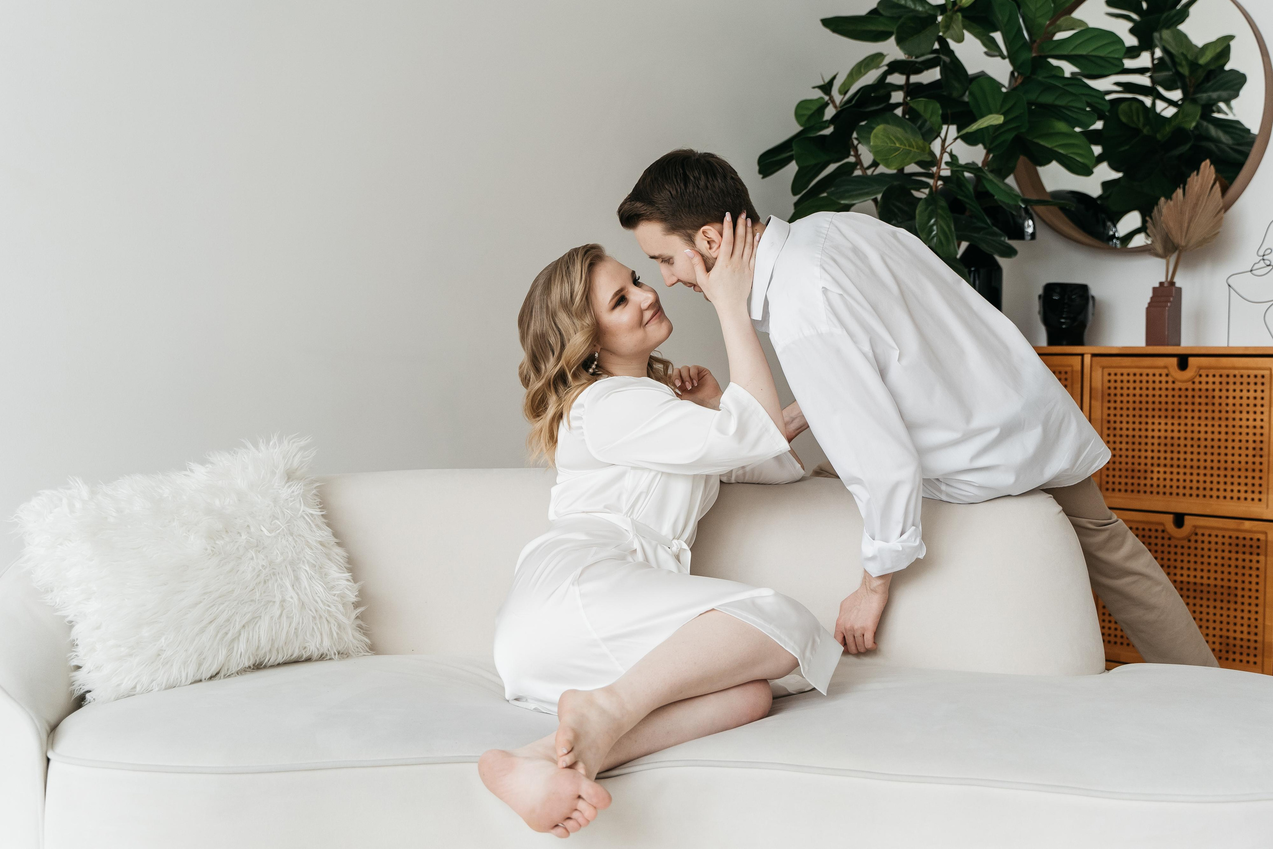 Свадебная фотосессия в Екатеринбурге, свадебная фотосессия в фотостудии Лаборатория, сниму красиво ваше событие. Фотограф Татьяна Мамонтова