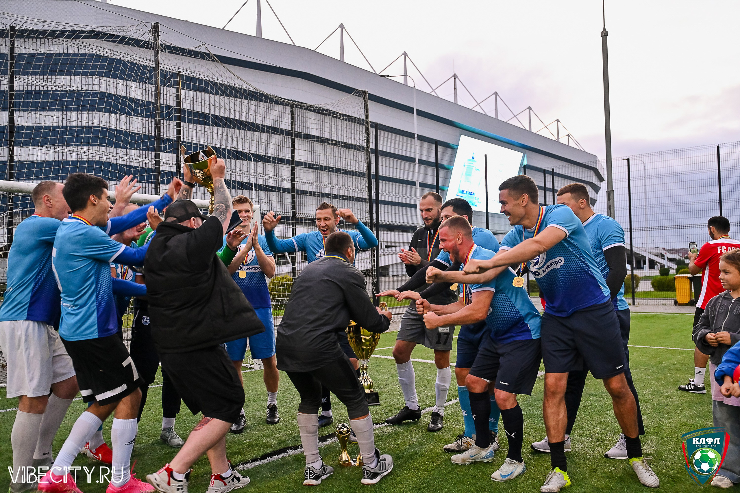 ФИНАЛЬНЫЕ МАТЧИ ПЛЕЙ-ОФФ XXl ЛЕТНЕГО КУБКА КАЛИНИНГРАДСКОЙ ЛФЛ. VIBECITY.RU Вайб Сити Ру Фоторепортажи Фотоотчеты Калининград