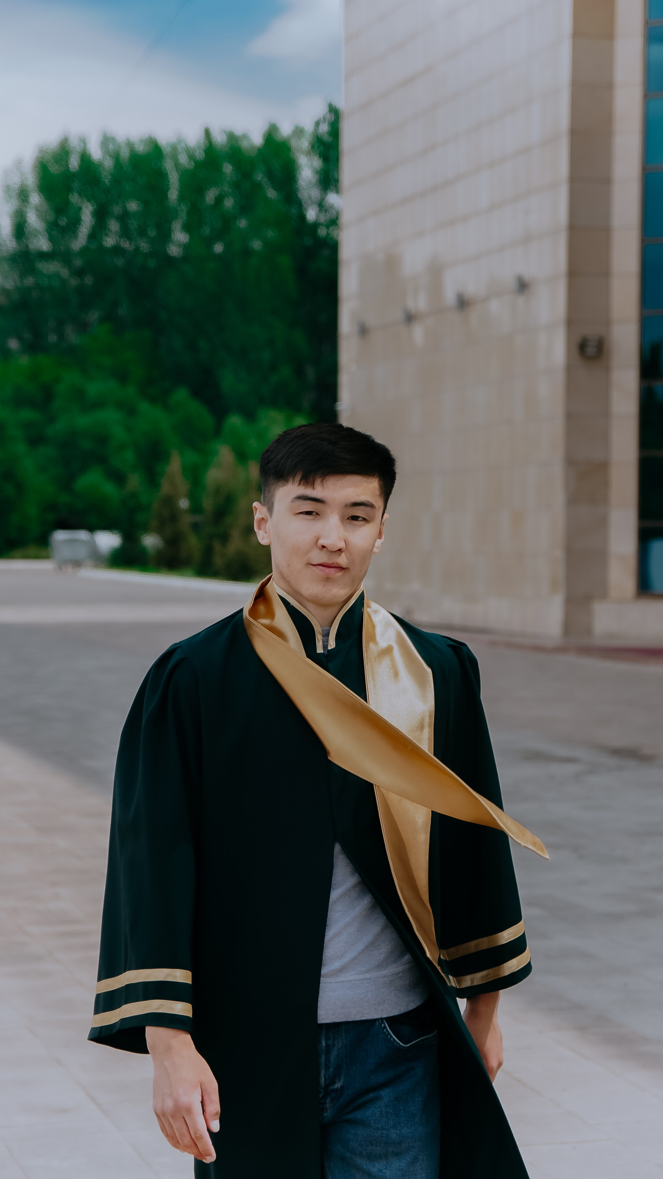 Выручение диплома ЕНУ. Уличный и студийный фотограф в Астане Ержанов Нурасыл