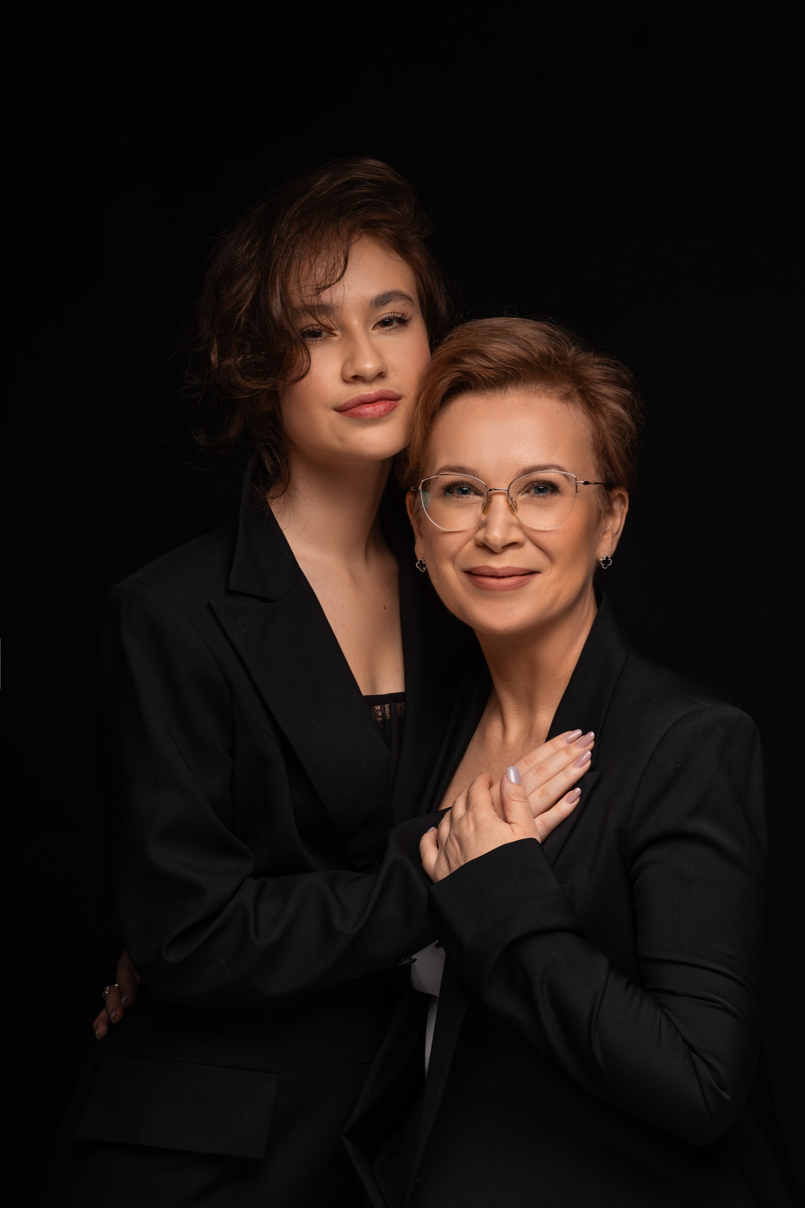 Женский и newborn фотограф Айжан Шарафи в Алматы