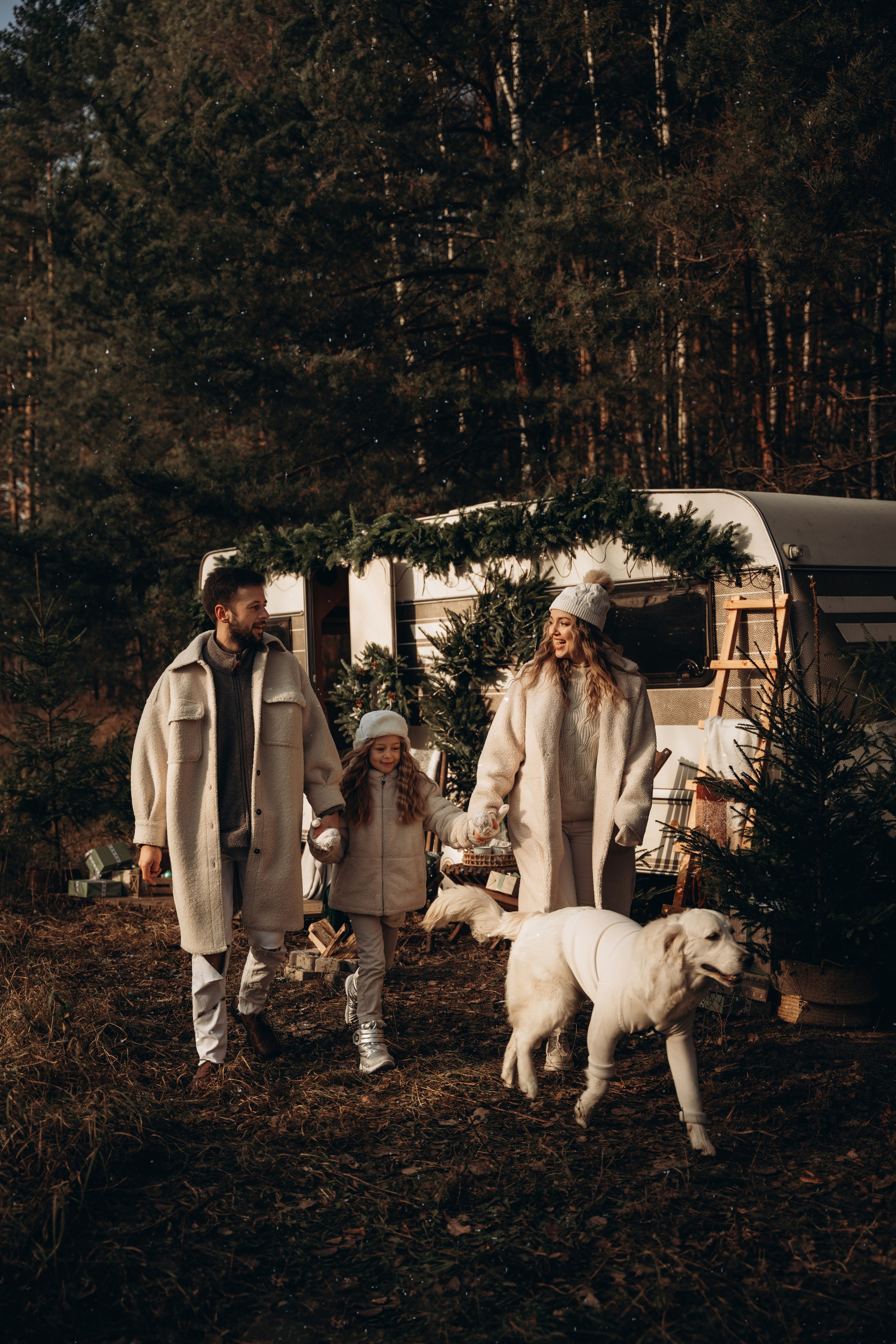 Женя, Юля, Дарина и Молли. Фотограф Мария Миллс | Минск