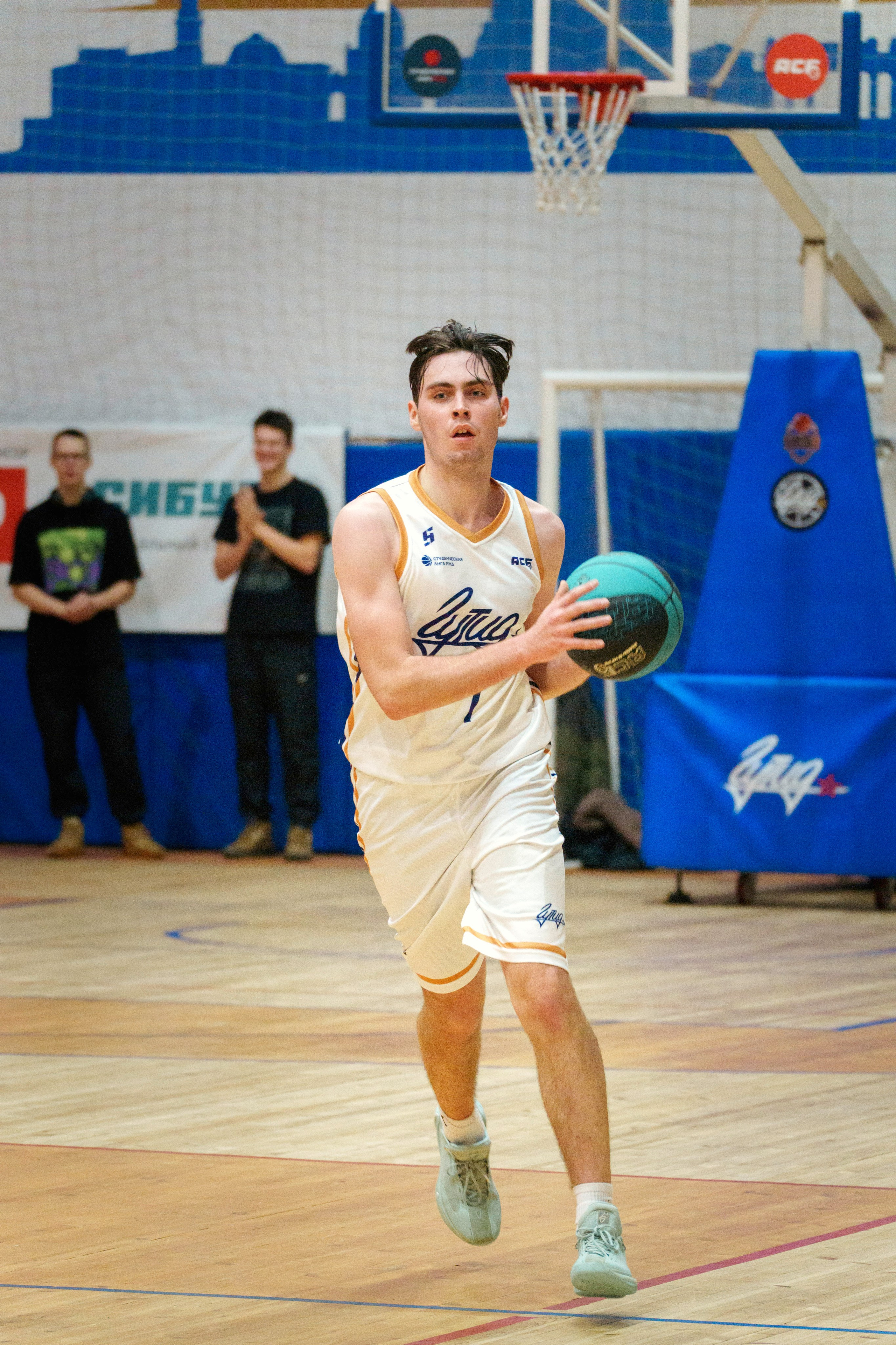 Баскетбол ГУТИД и ВОЕНМЕХ. Фотограф в Санкт-Петербурге Ибрагимова Алина
