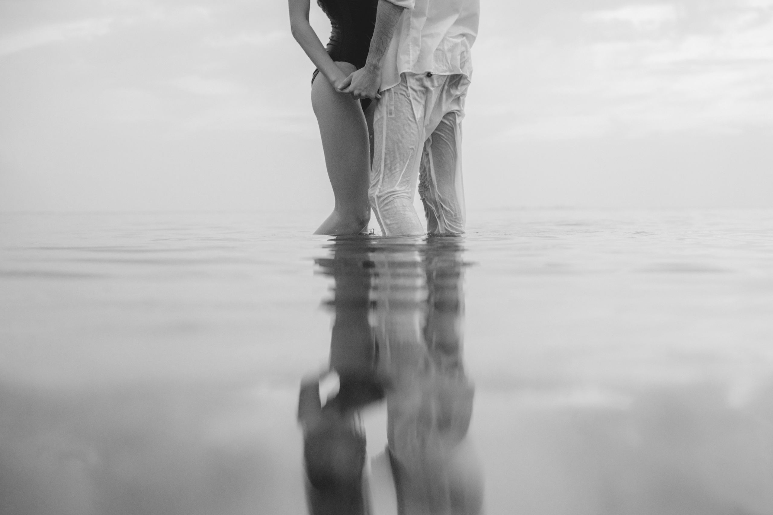 Свадебная фотосессия в Щелкино ,Бухта Космонавтов. Выездная церемония на берегу моря Крым. Свадебный и семейный фотограф и видеограф, Крым, Москва, Санкт -Петербург