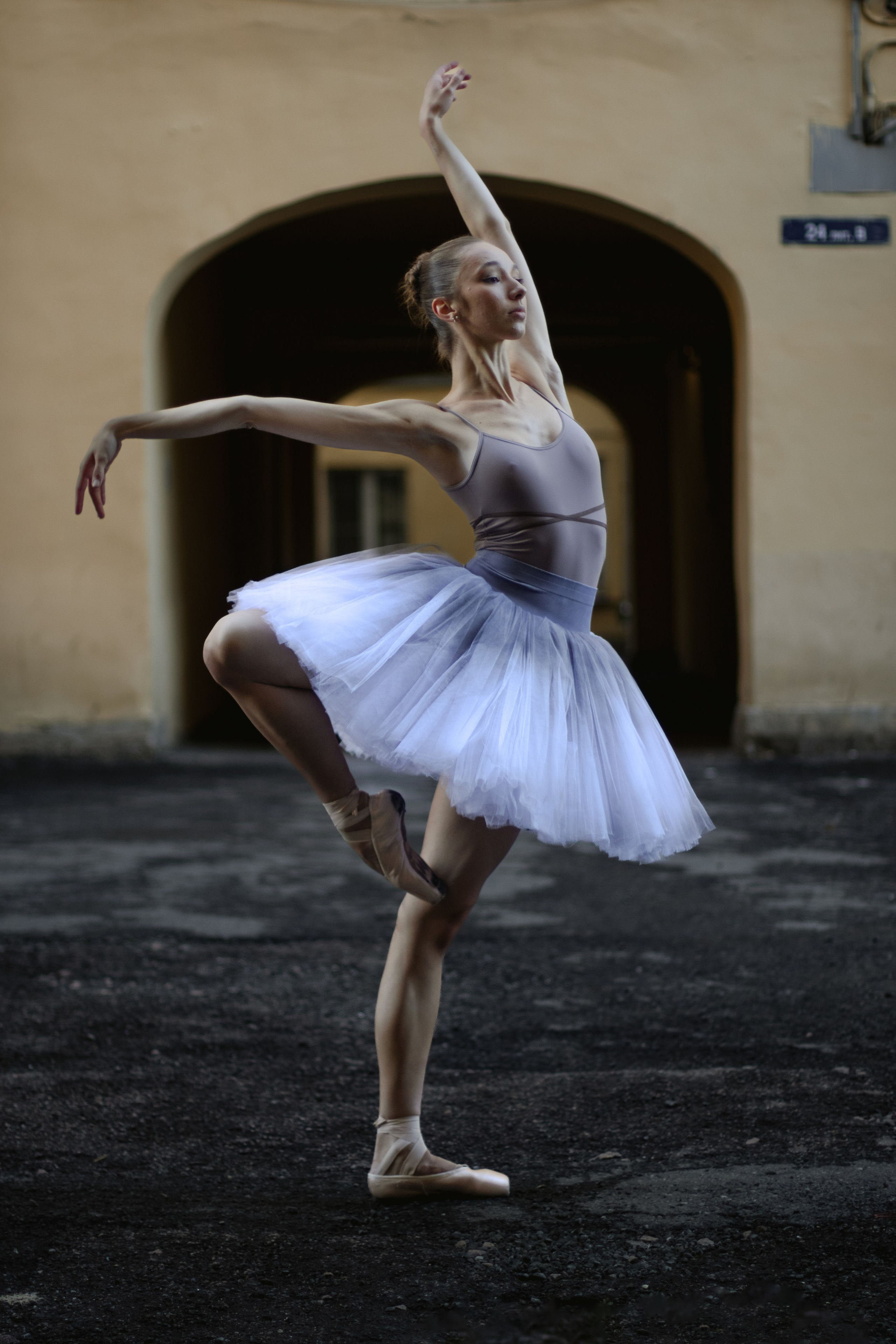 P O L I N A. Портретный и уличный фотограф в Санкт-Петербурге Сергей Кутьин