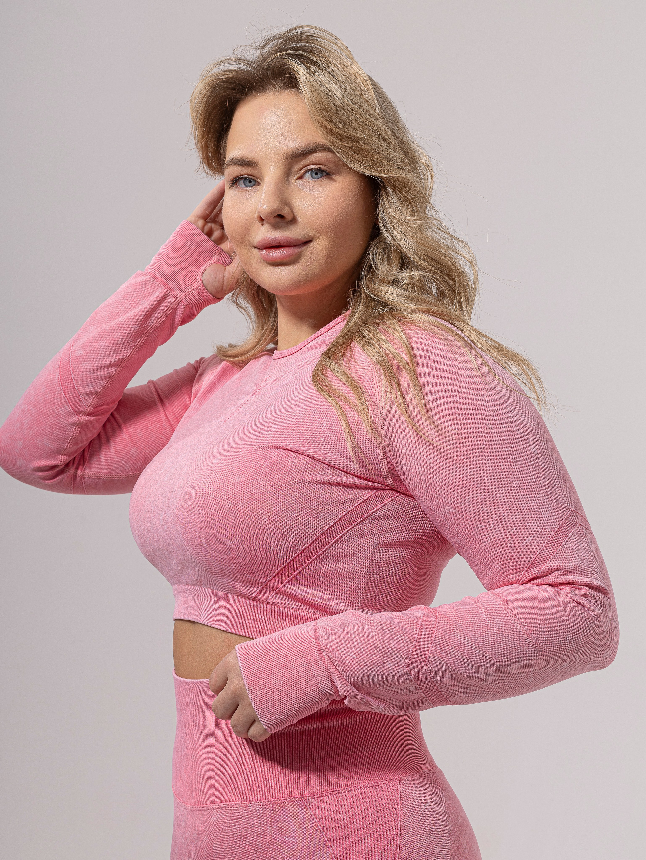 Настя. Фото для маркетплейсов в самых сочных локациях города Сочи