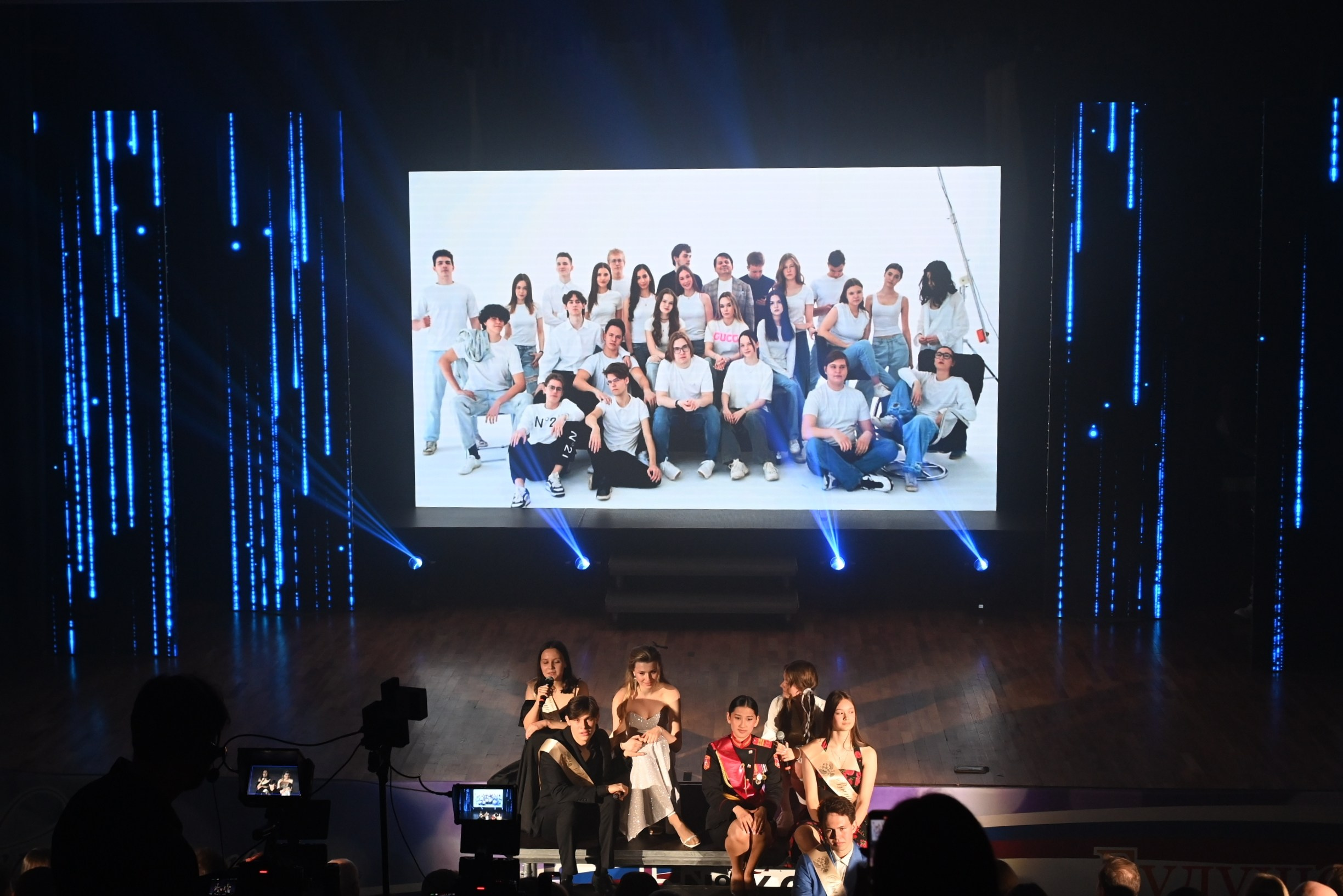 Последний Звонок в школе 1409 на Ходынке. Свадебный и семейный фотограф в Москве Ирина Гончарова