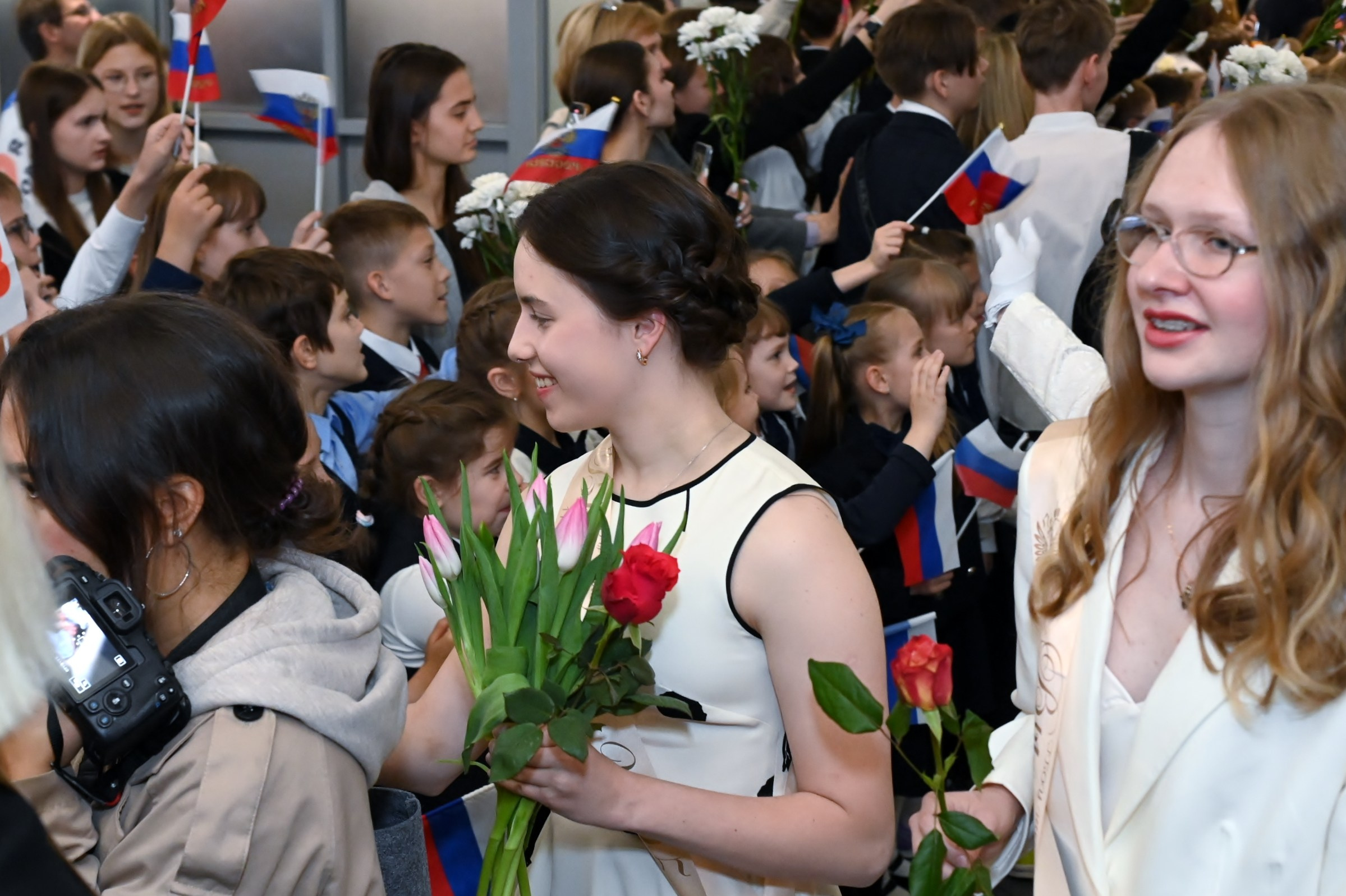 Последний Звонок в школе 1409 на Ходынке. Свадебный и семейный фотограф в Москве Ирина Гончарова