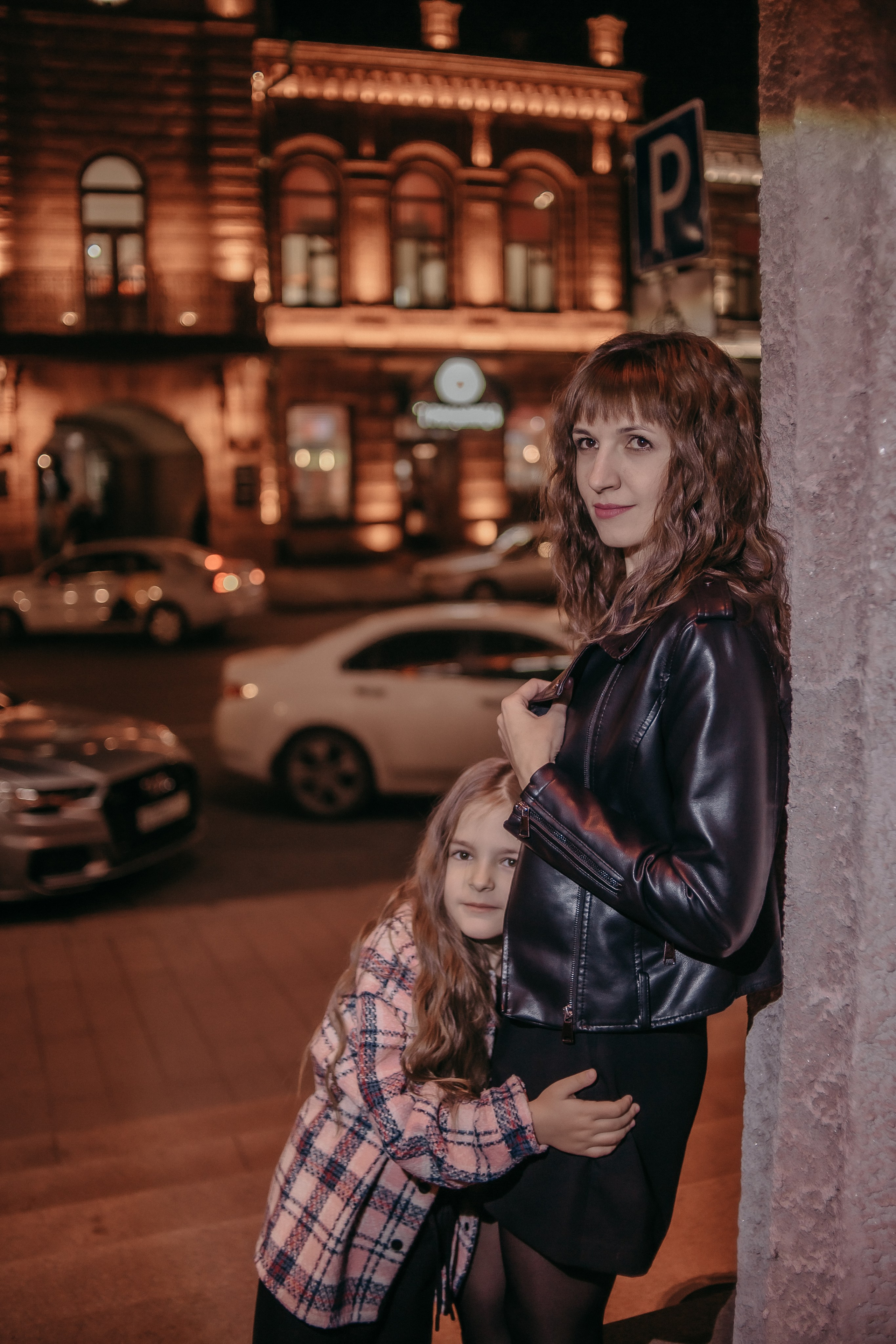 Ирина, Яна, Лера. Вечерняя прогулка. Фотограф Регина Крикунова г. Красноярск