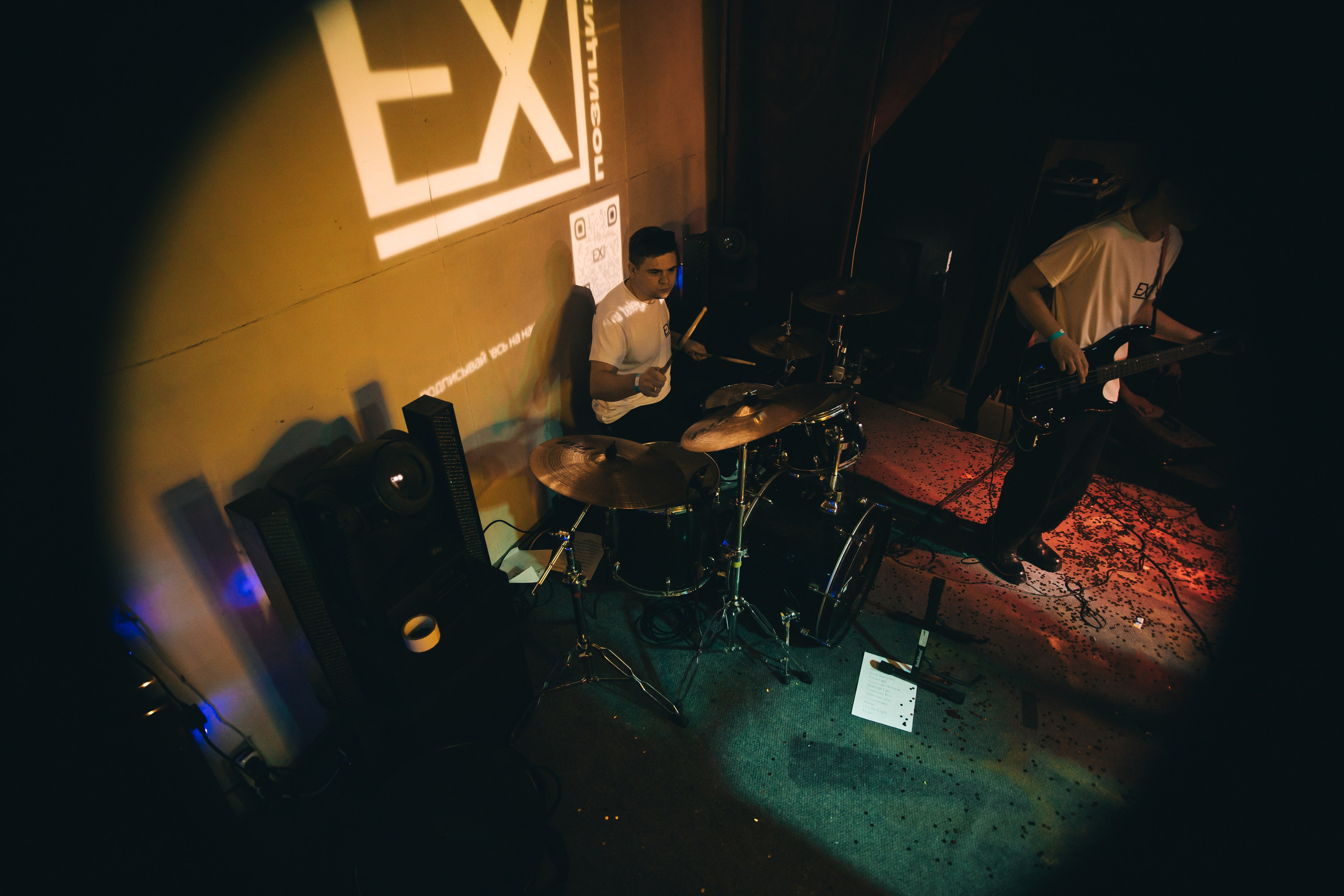 Ex-позиция. Рок-ёлка, клуб-галерея Эрмитаж. 21.12.2024. Фотограф Регина Крикунова г. Красноярск