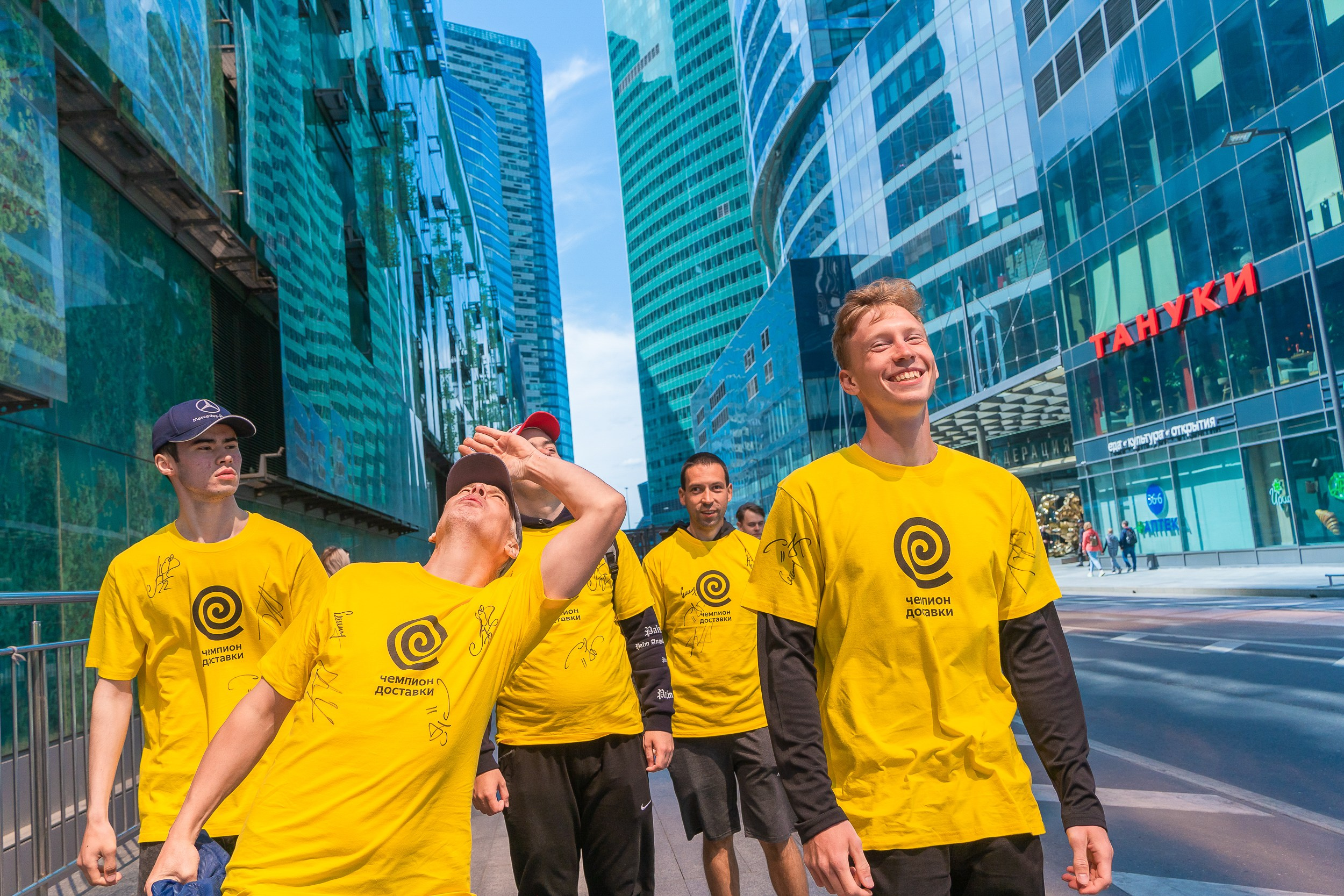 Яндекс.Еда. Лучшие курьеры в Москве. Репортажный и интерьерный фотограф Александра Солдатова