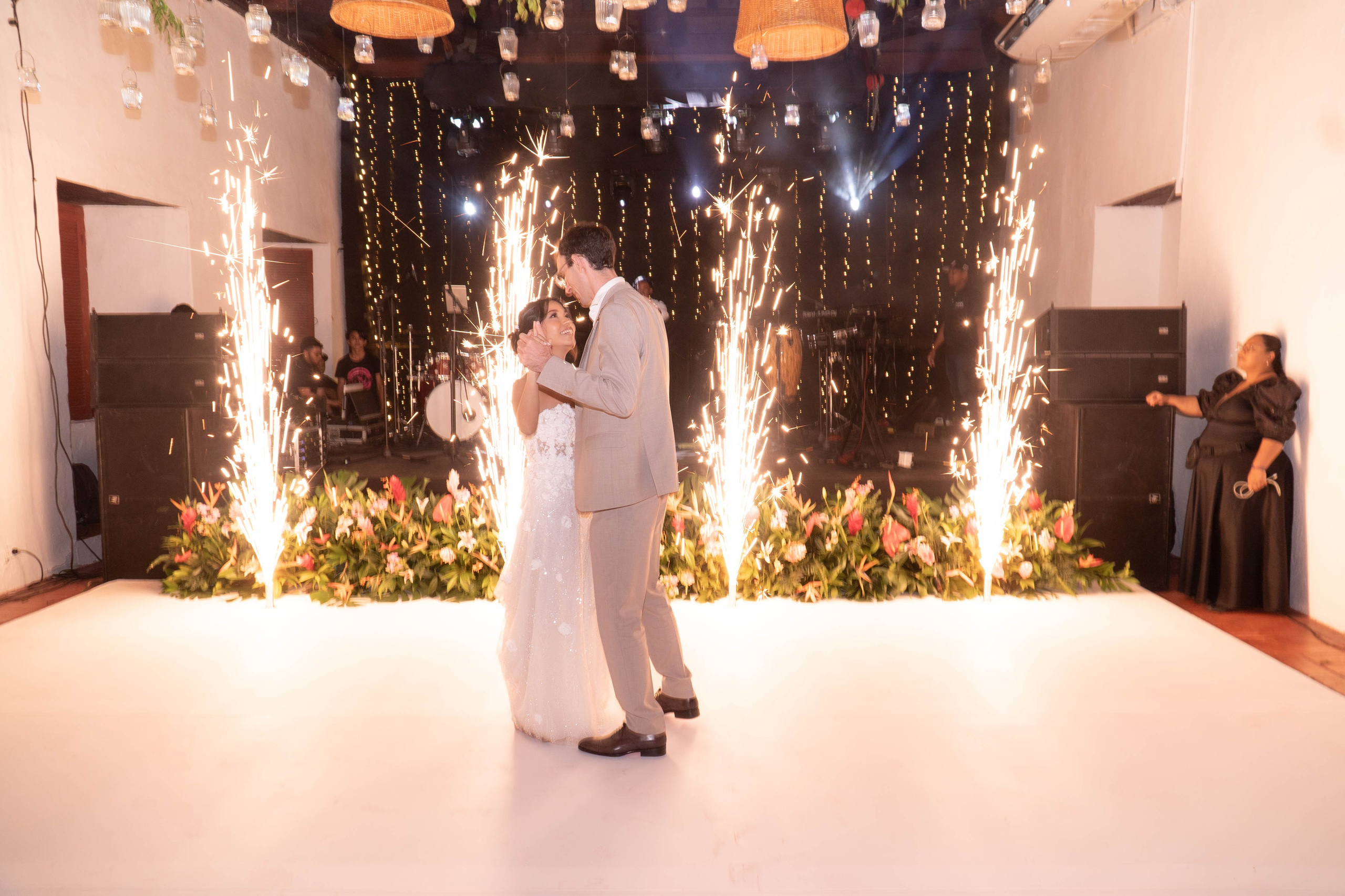 Catalina and Romain. Wedding Photographer in Barcelona and Medellin