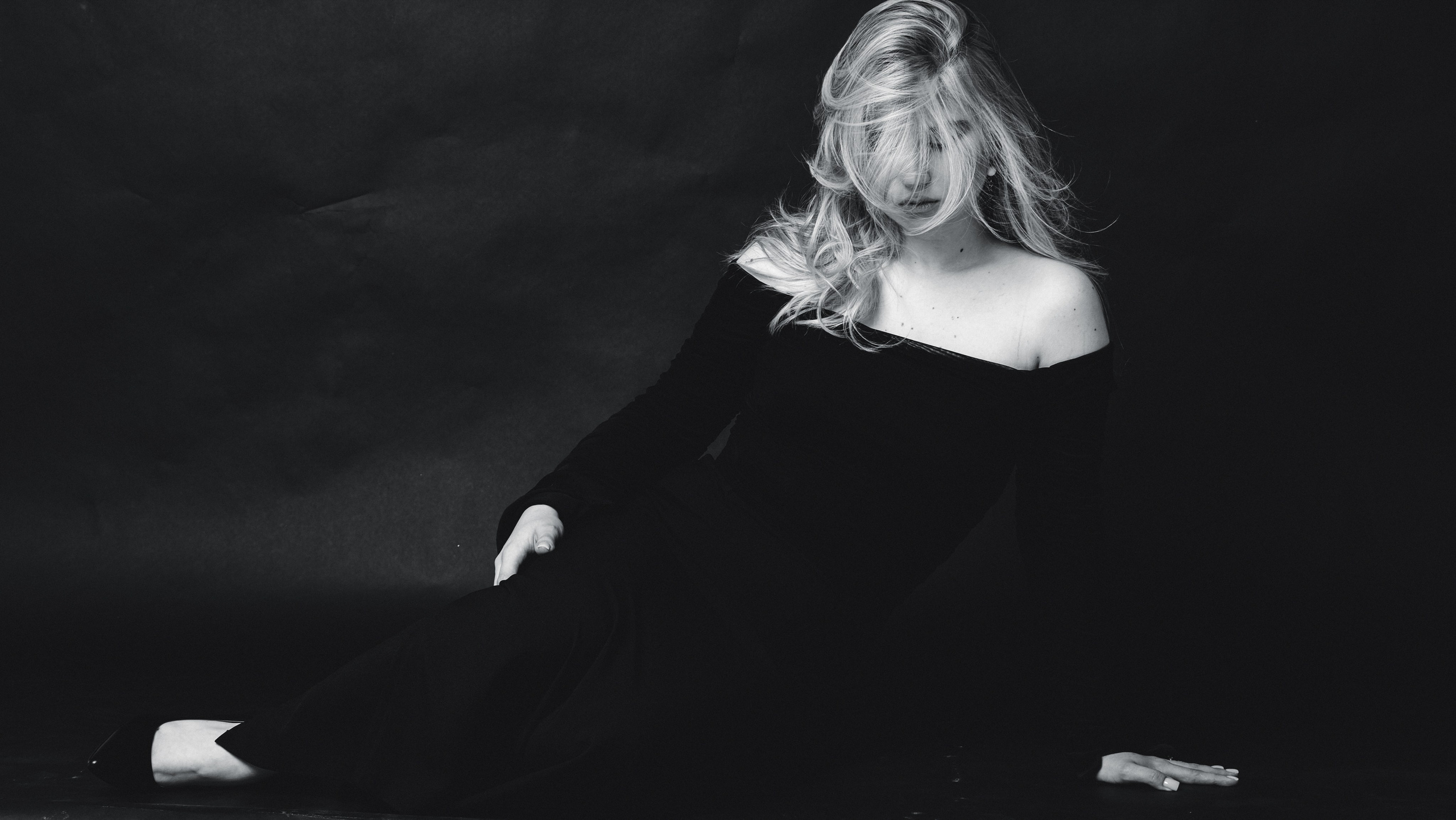 Female portrait. AI — artist | Documentary Photographer St. Petersburg, Milan