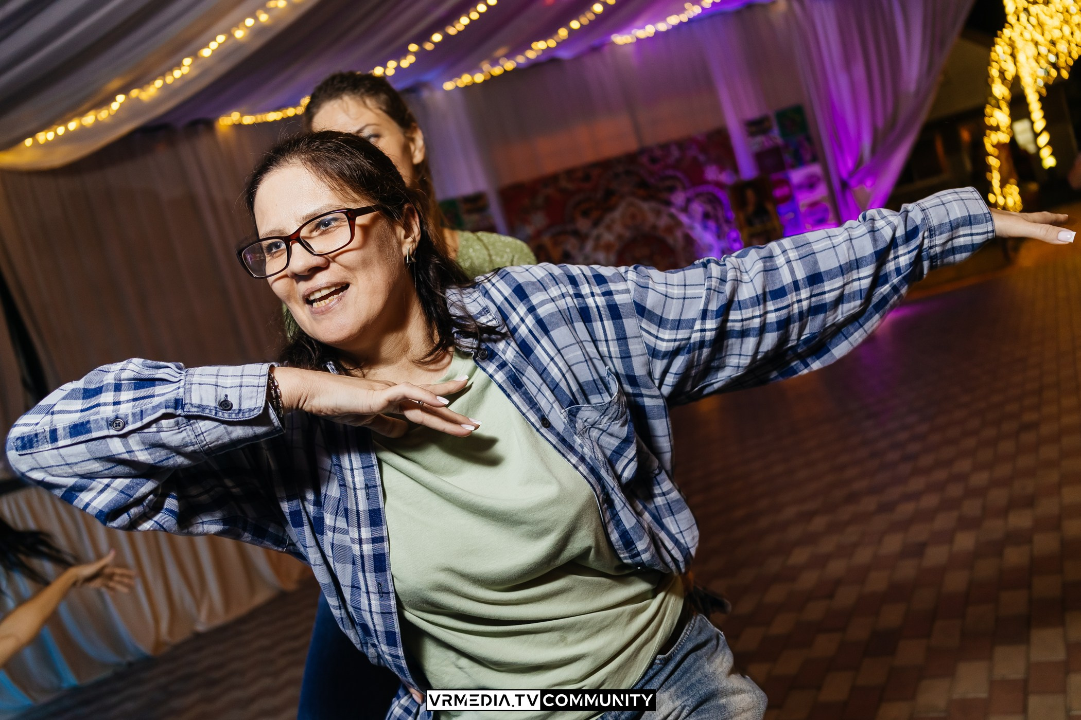 Ресторан «Империя»: Вечеринка 90-х