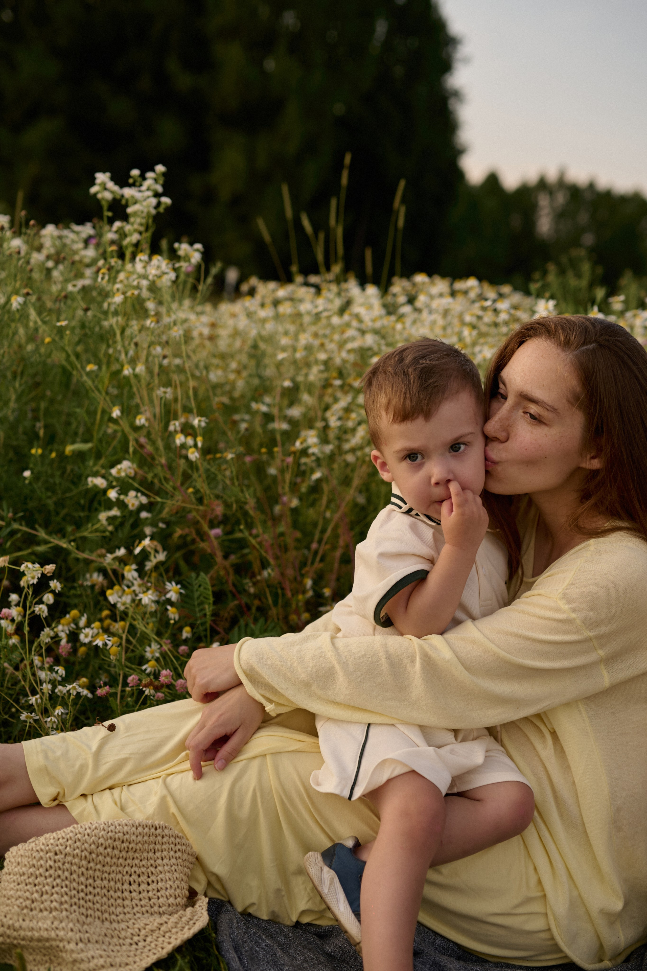 Рома, Оля, Максим и ромашки. Семейный и свадебный lifestyle-фотограф в Москве Мария Петрова
