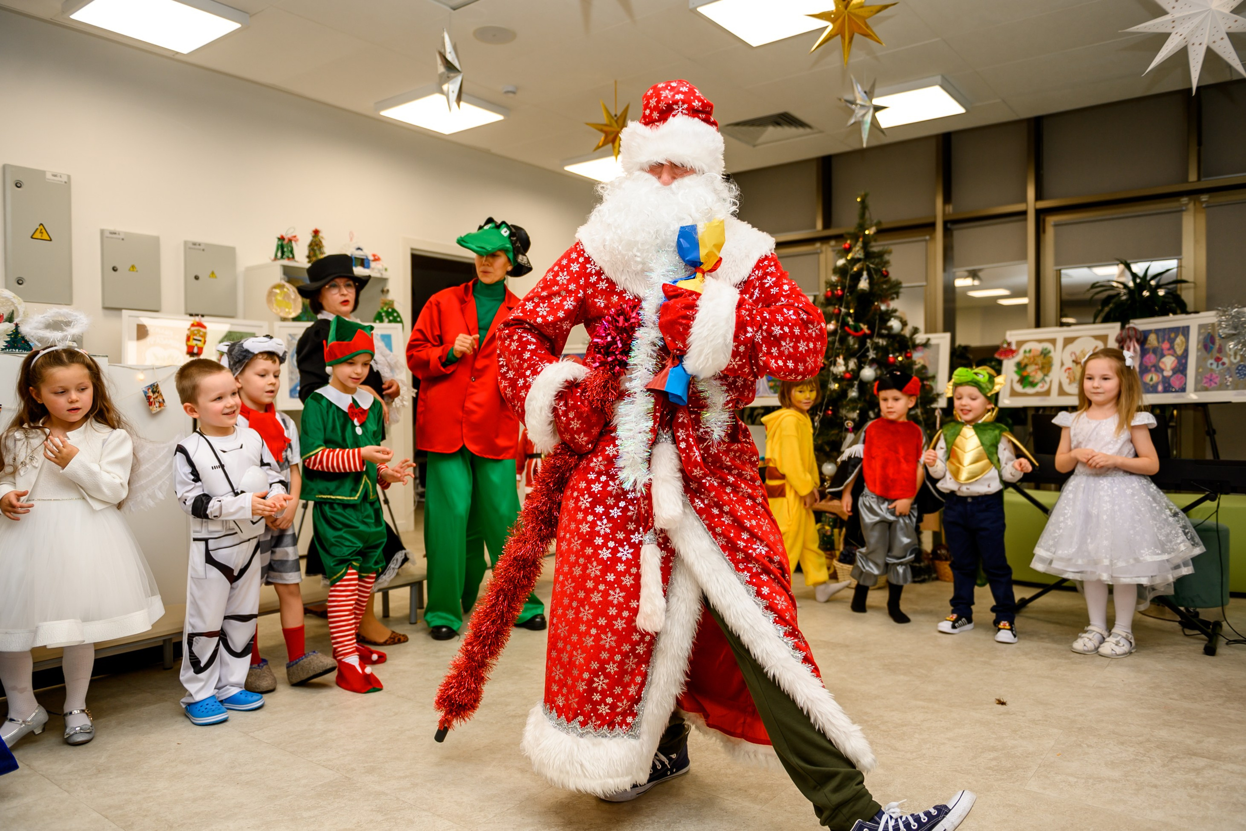 Елка 2025 садик Мантера. Свадебный и семейный фотограф София Невская