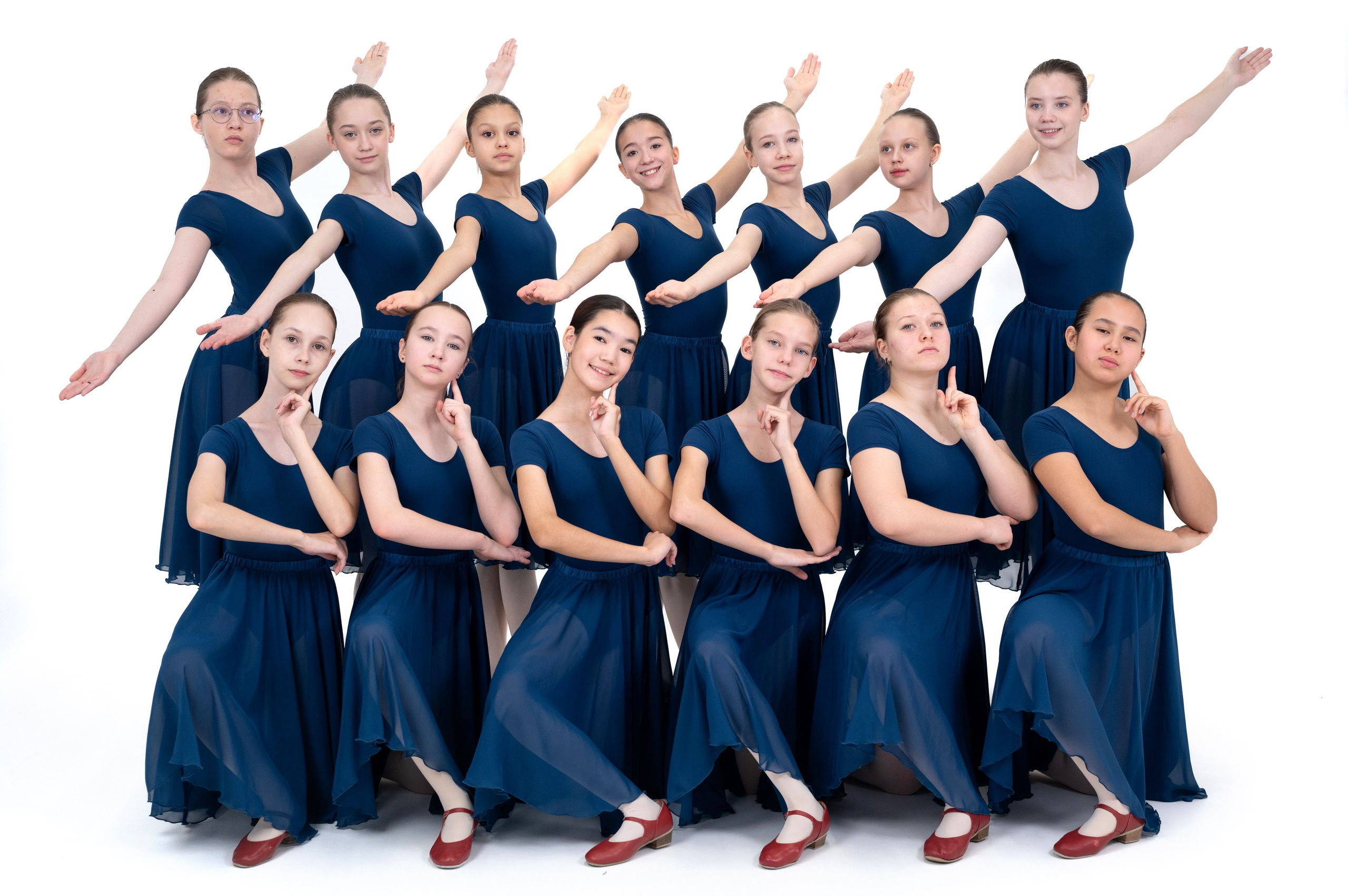 Выпускной альбом хореографичесского коллектива «Пилигрим». Фотограф новорожденных, семейный детский в Тюмени Татьяна Морозова