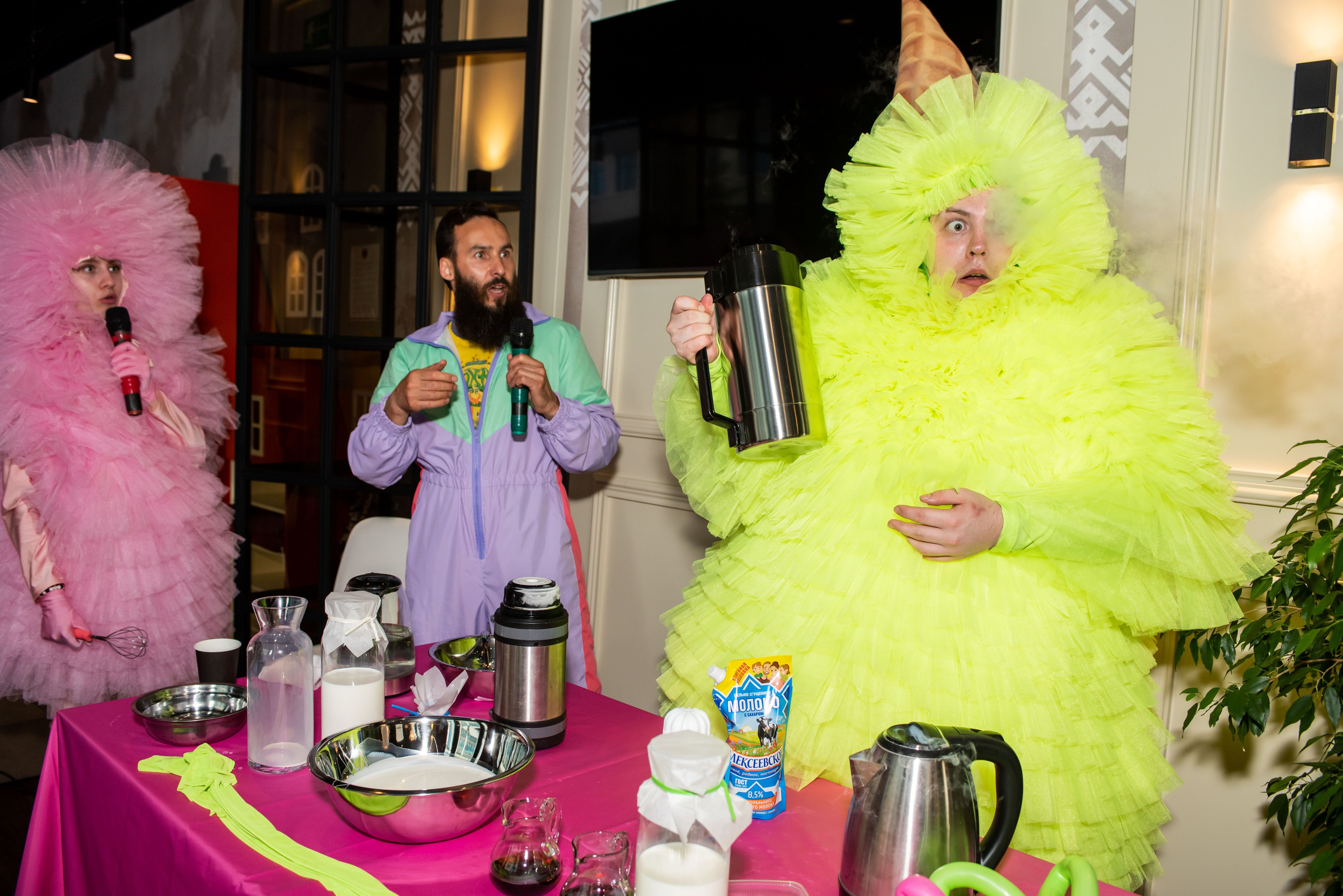 День защиты детей в ресторане «Булгур». Выпускные альбомы в Севастополе, Крыму и Екатеринбурге