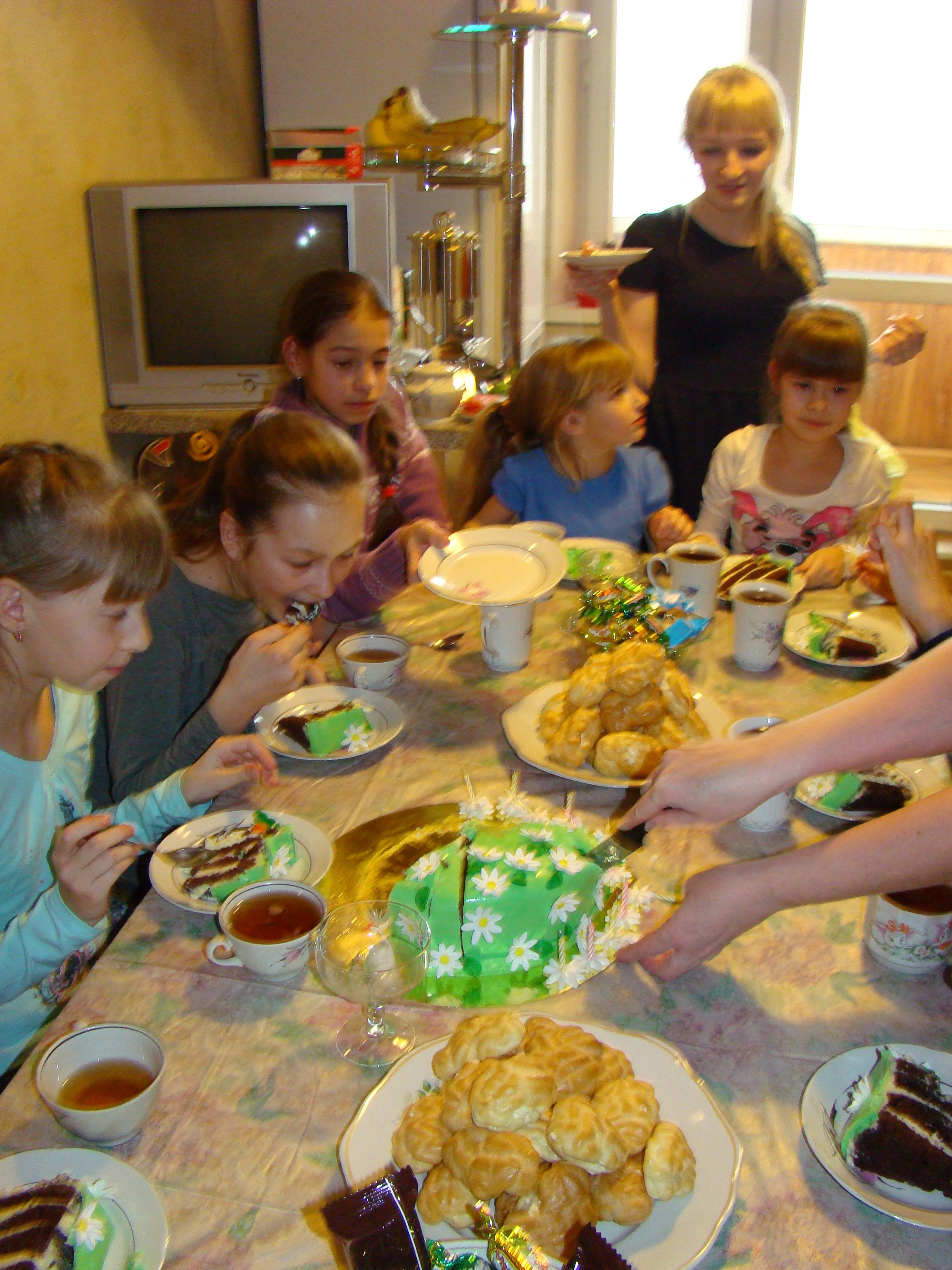 Катя ДР 12 лет Дома + Спортекс 04.12.2011. Семейный, Свадебный фотограф СПБ Питер— Романова Екатерина