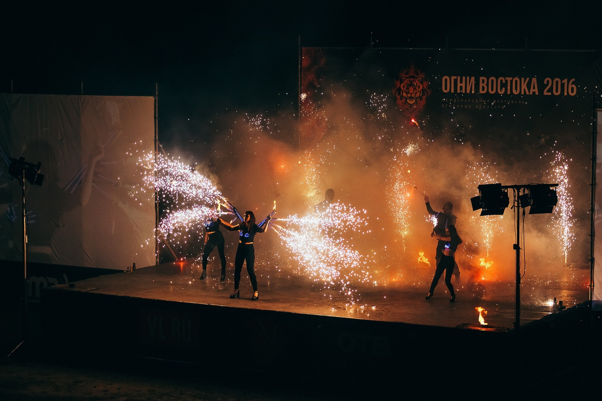 Международный фестиваль огненных искусств «ОГНИ ВОСТОКА 2016». Фотограф во Владивостоке Антон Блохин