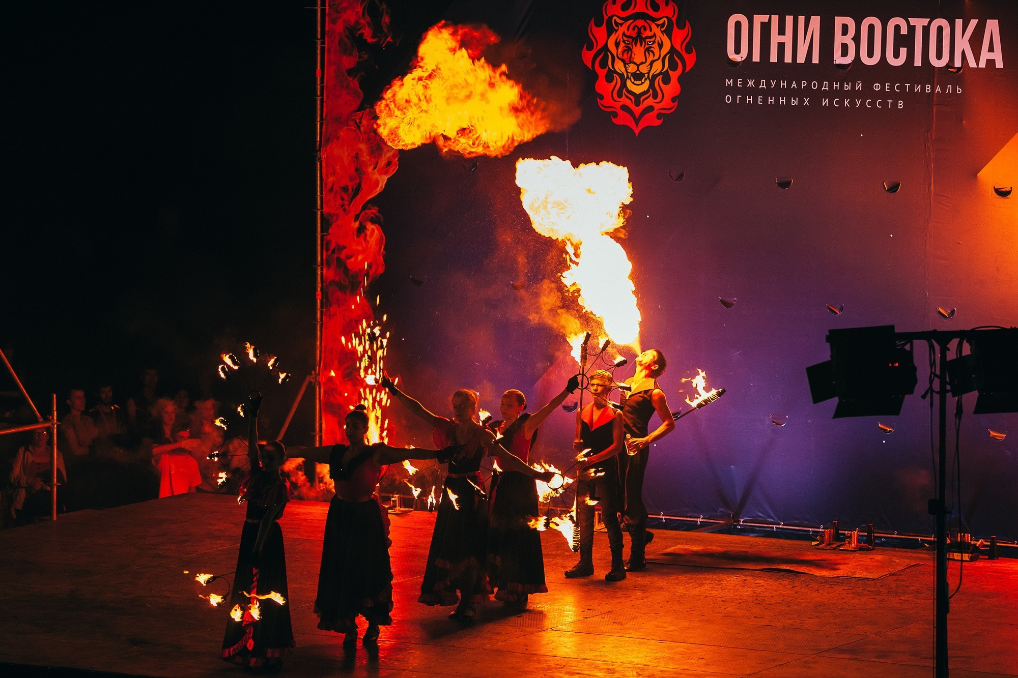 Международный фестиваль огненных искусств «ОГНИ ВОСТОКА 2016». Фотограф во Владивостоке Антон Блохин
