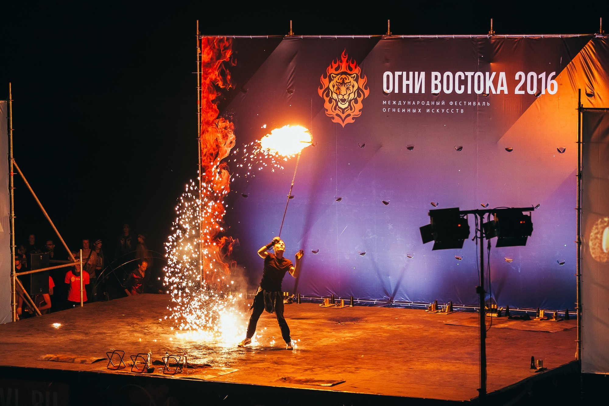 Международный фестиваль огненных искусств «ОГНИ ВОСТОКА 2016». Фотограф во Владивостоке Антон Блохин