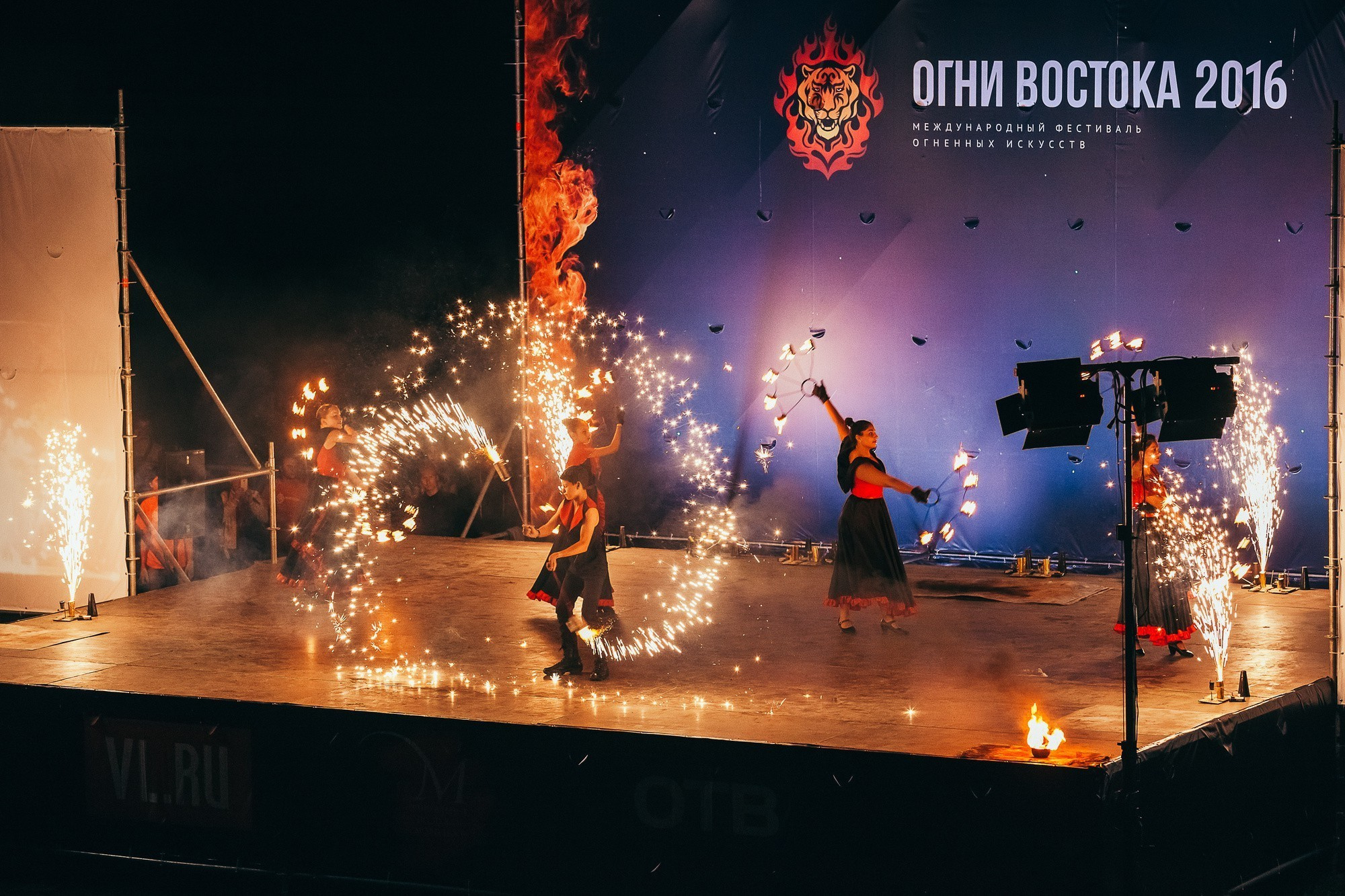 Международный фестиваль огненных искусств «ОГНИ ВОСТОКА 2016». Фотограф во Владивостоке Антон Блохин