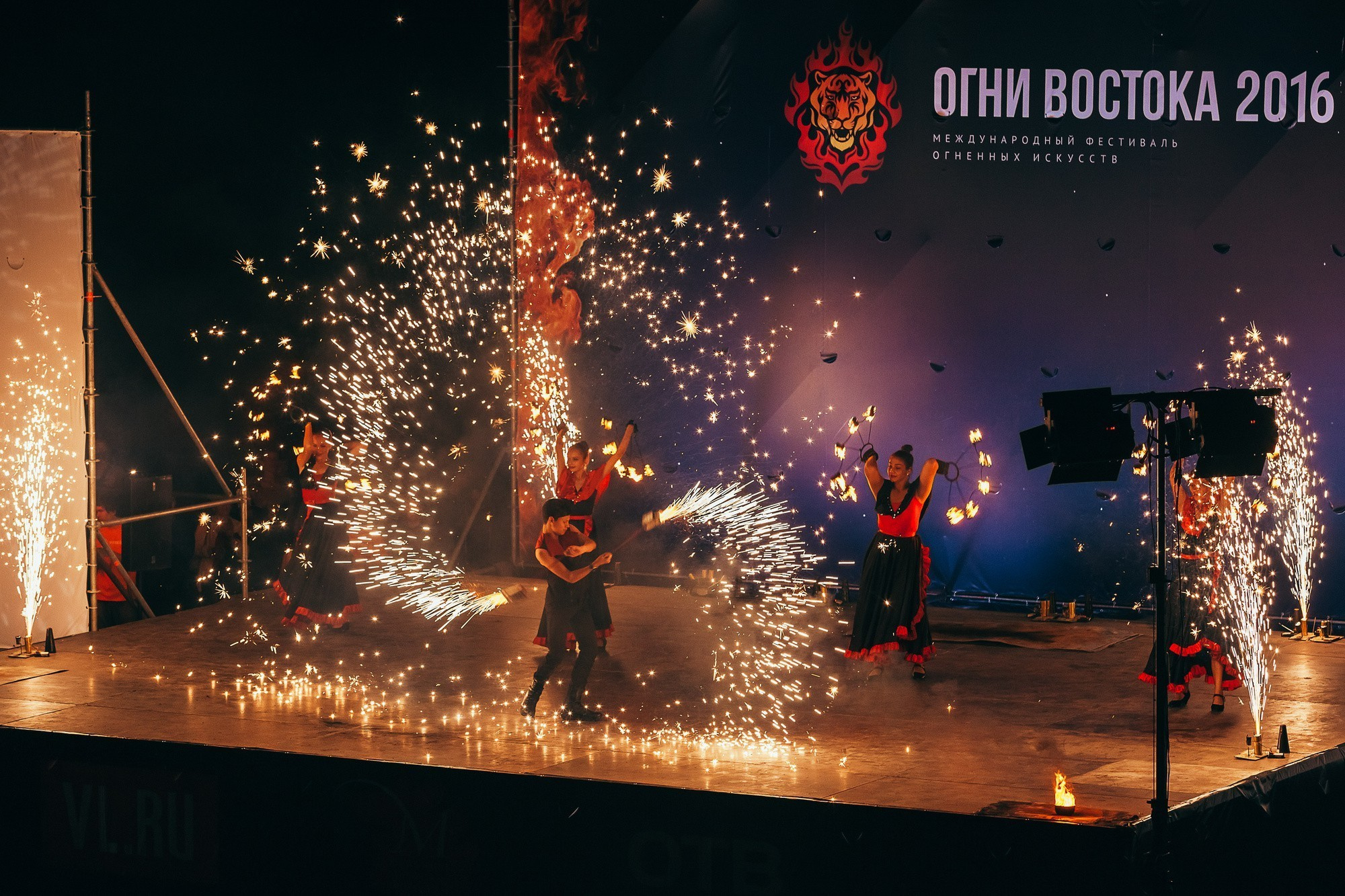 Международный фестиваль огненных искусств «ОГНИ ВОСТОКА 2016». Фотограф во Владивостоке Антон Блохин