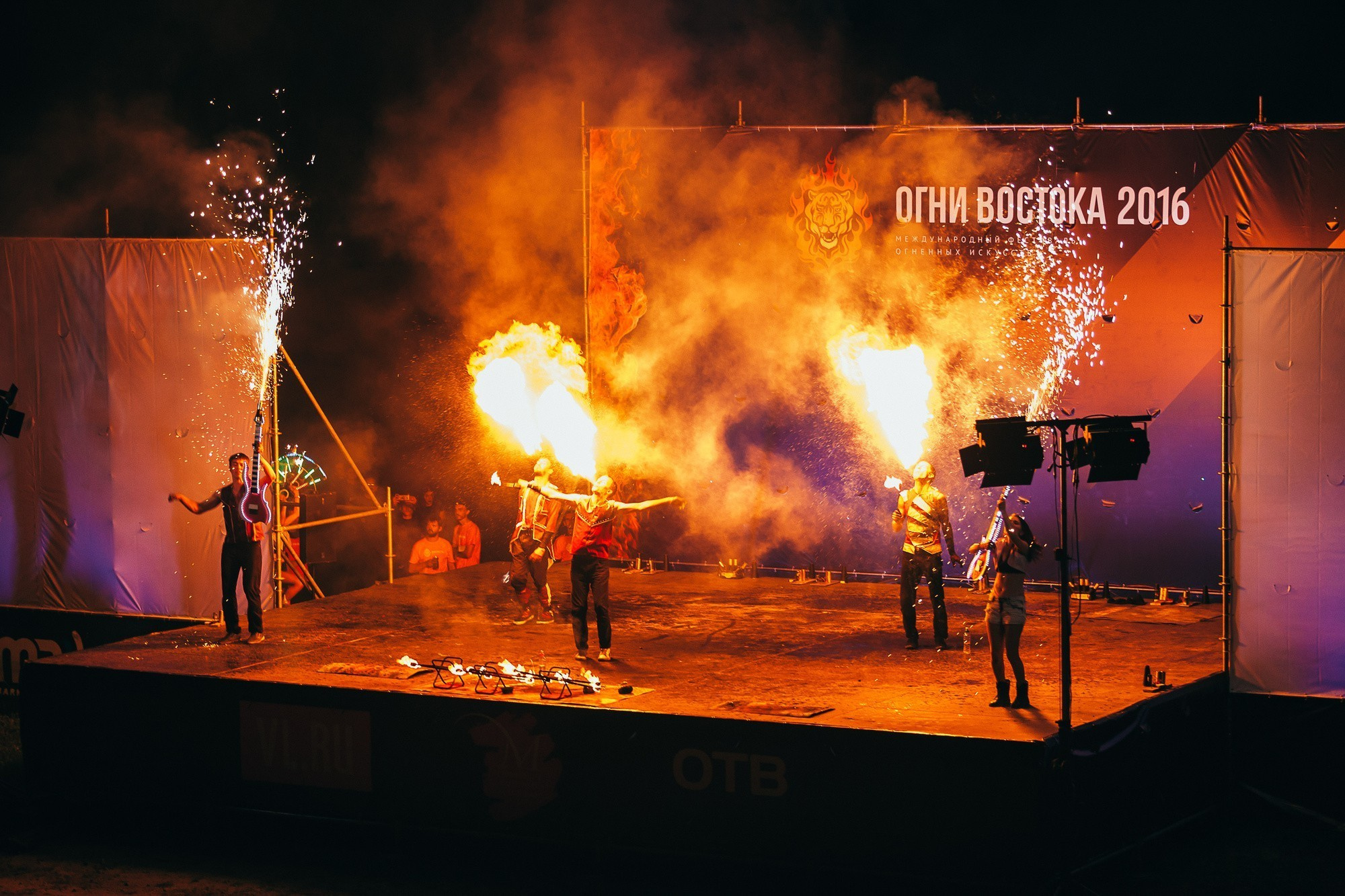 Международный фестиваль огненных искусств «ОГНИ ВОСТОКА 2016». Фотограф во Владивостоке Антон Блохин