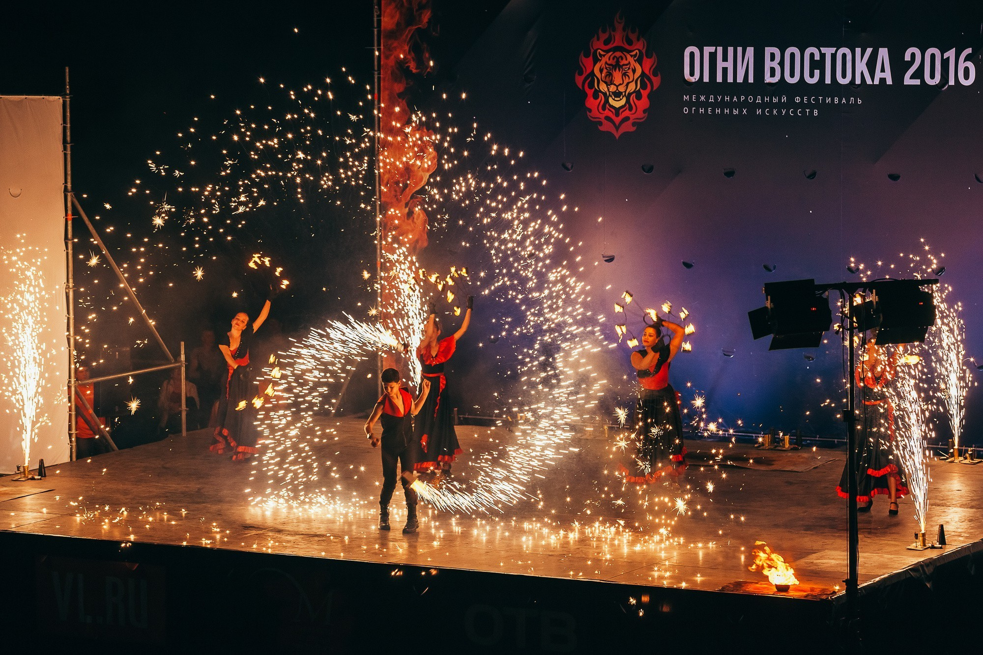 Международный фестиваль огненных искусств «ОГНИ ВОСТОКА 2016». Фотограф во Владивостоке Антон Блохин
