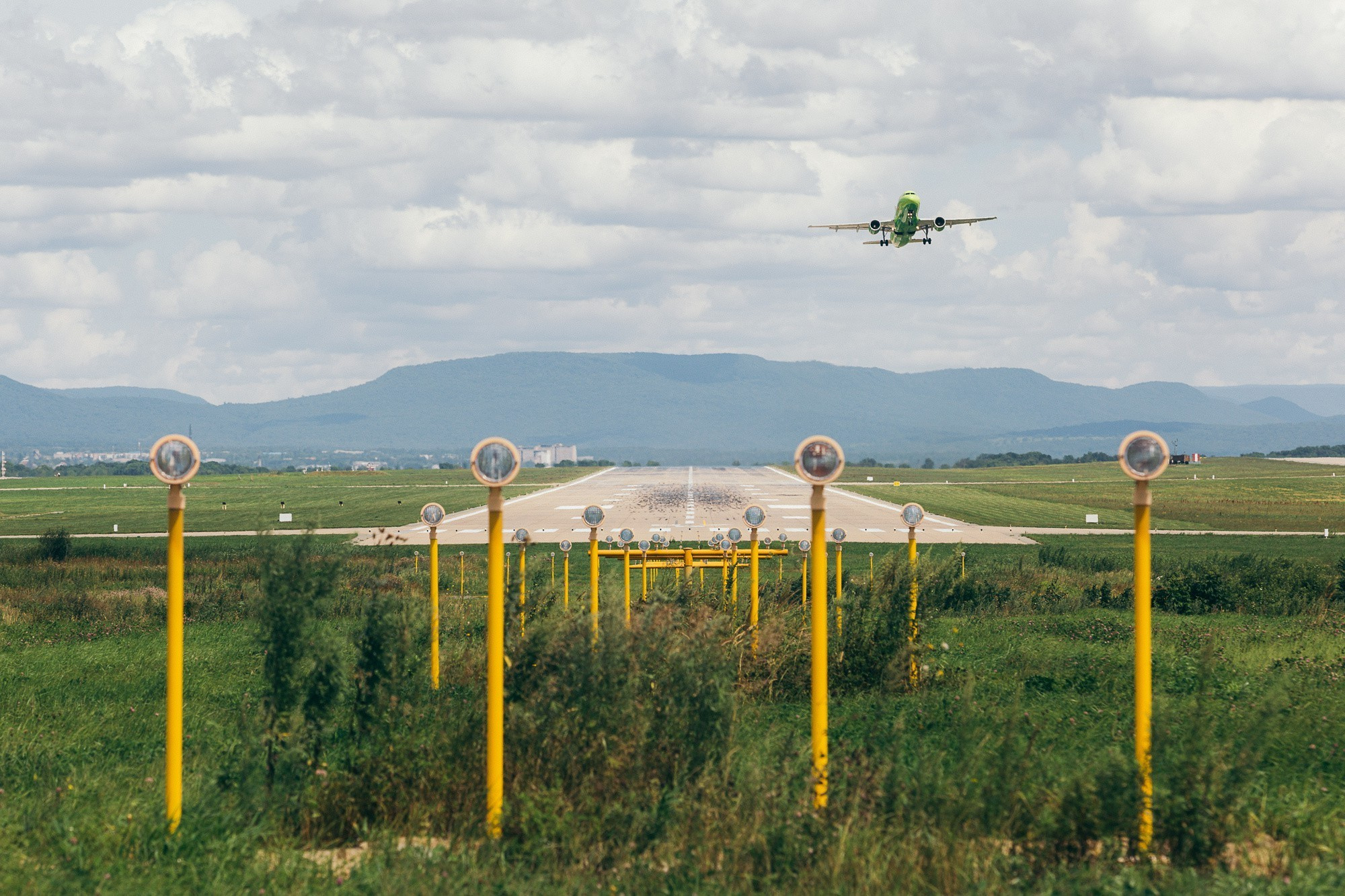 Авиаспоттинг в аэропорту Владивостока. Wedding and family photographer in Vladivostok Anton Blokhin