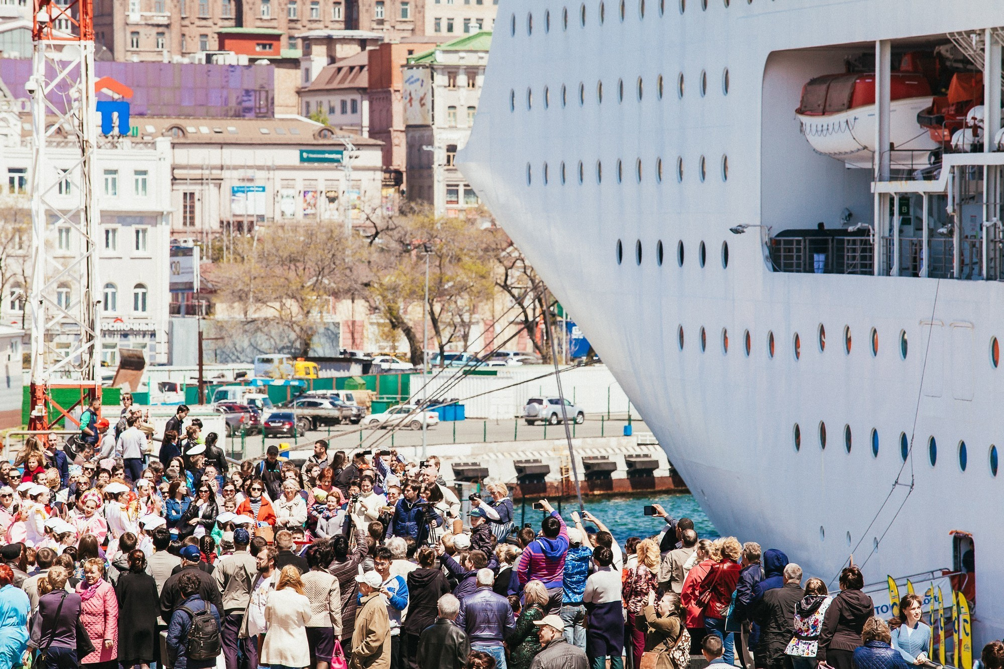 Круизный лайнер Costa Victoria во Владивостоке (2.05.17). Фотограф во Владивостоке Антон Блохин