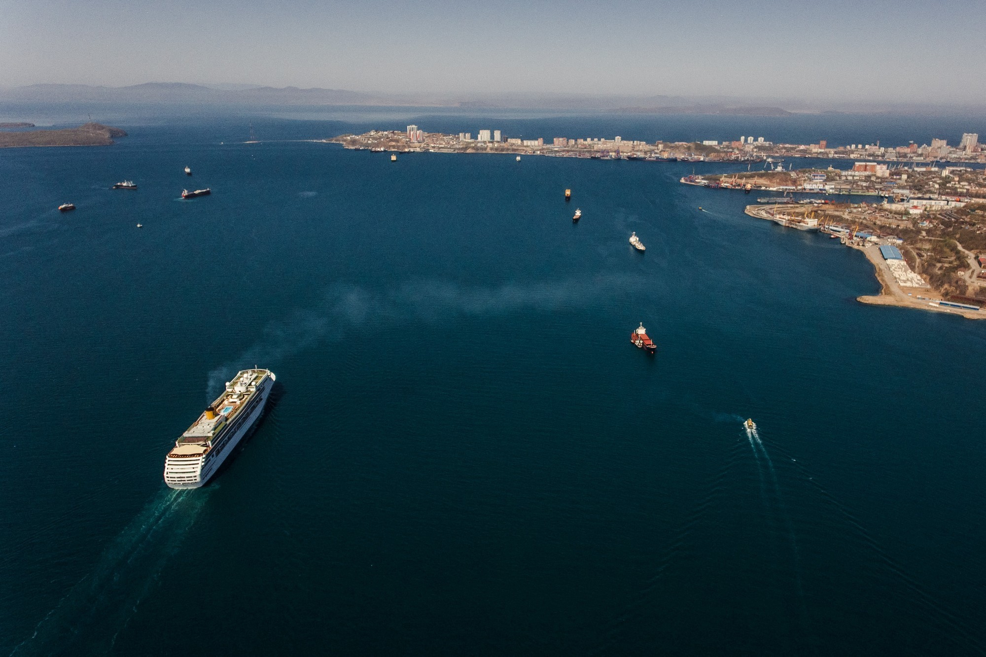 Круизный лайнер Costa Victoria во Владивостоке (2.05.17). Фотограф во Владивостоке Антон Блохин