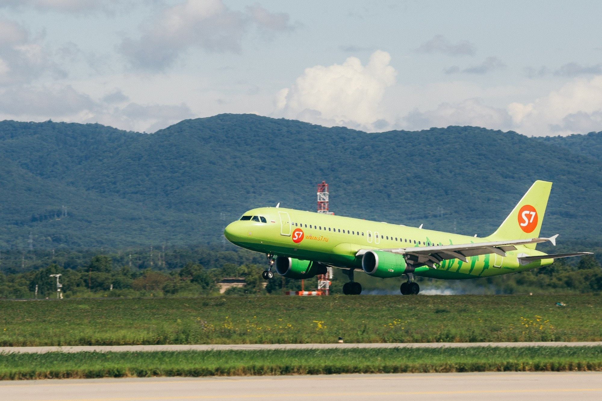 Авиаспоттинг в аэропорту Владивостока. Wedding and family photographer in Vladivostok Anton Blokhin