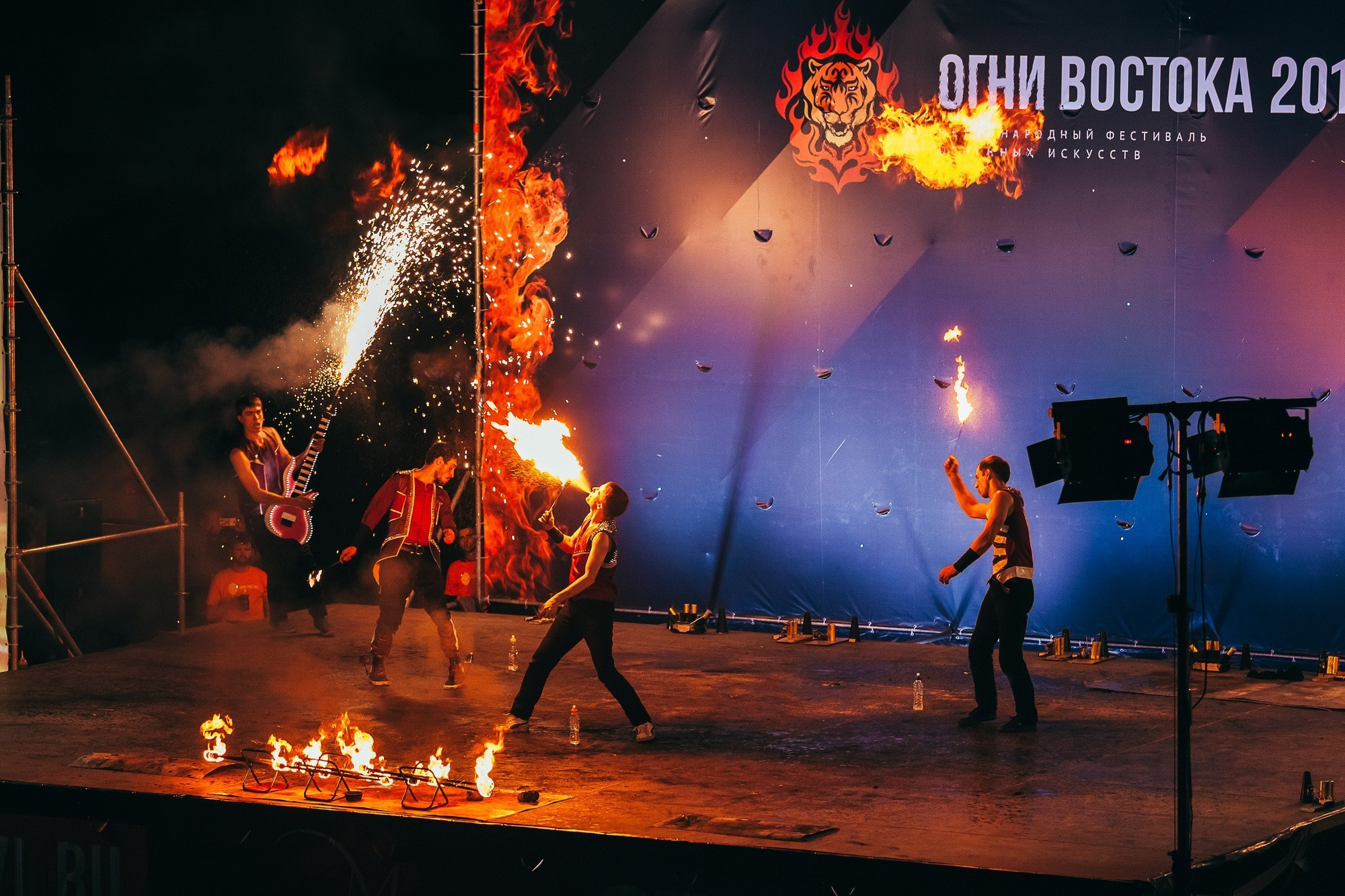 Международный фестиваль огненных искусств «ОГНИ ВОСТОКА 2016». Фотограф во Владивостоке Антон Блохин