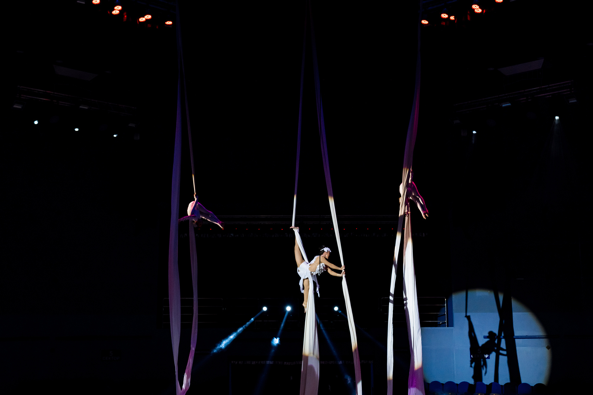 Государственный цирк Бурятии «Легенды Байкала — 9 ветвей». Wedding and family photographer in Vladivostok Anton Blokhin