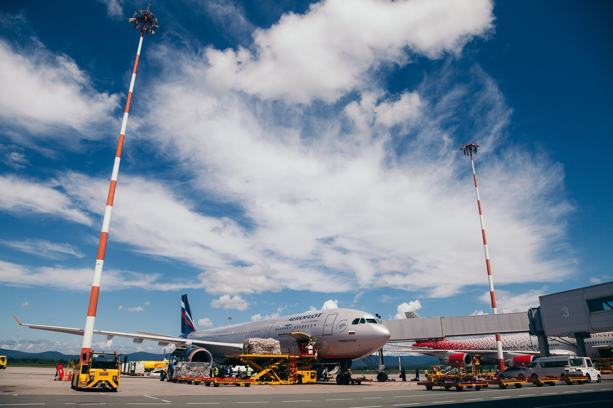 Авиаспоттинг в аэропорту Владивостока. Wedding and family photographer in Vladivostok Anton Blokhin