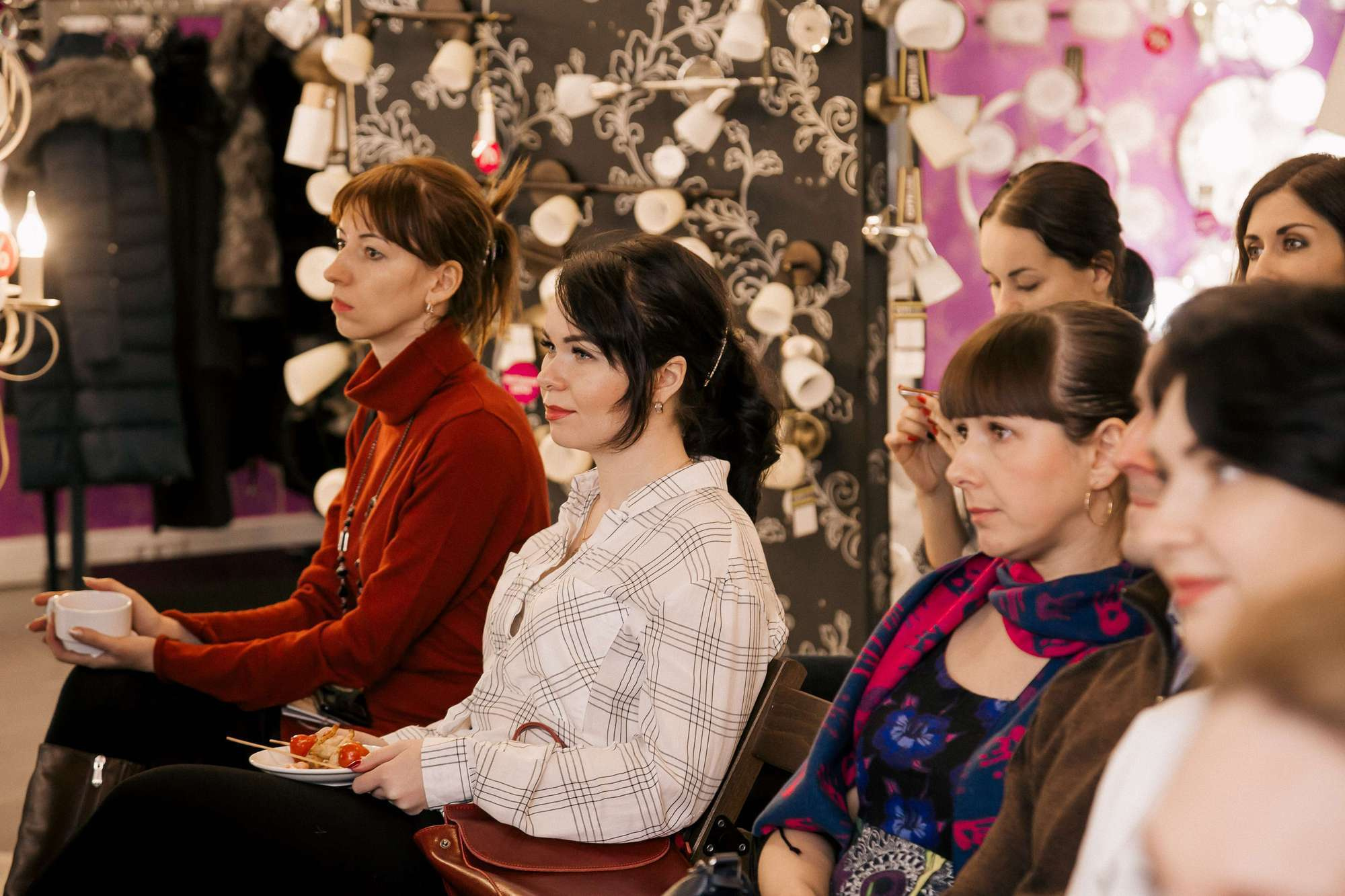 Презентация немецкого бренда Maytoni в салоне Орион свет. Фотограф во Владивостоке Антон Блохин