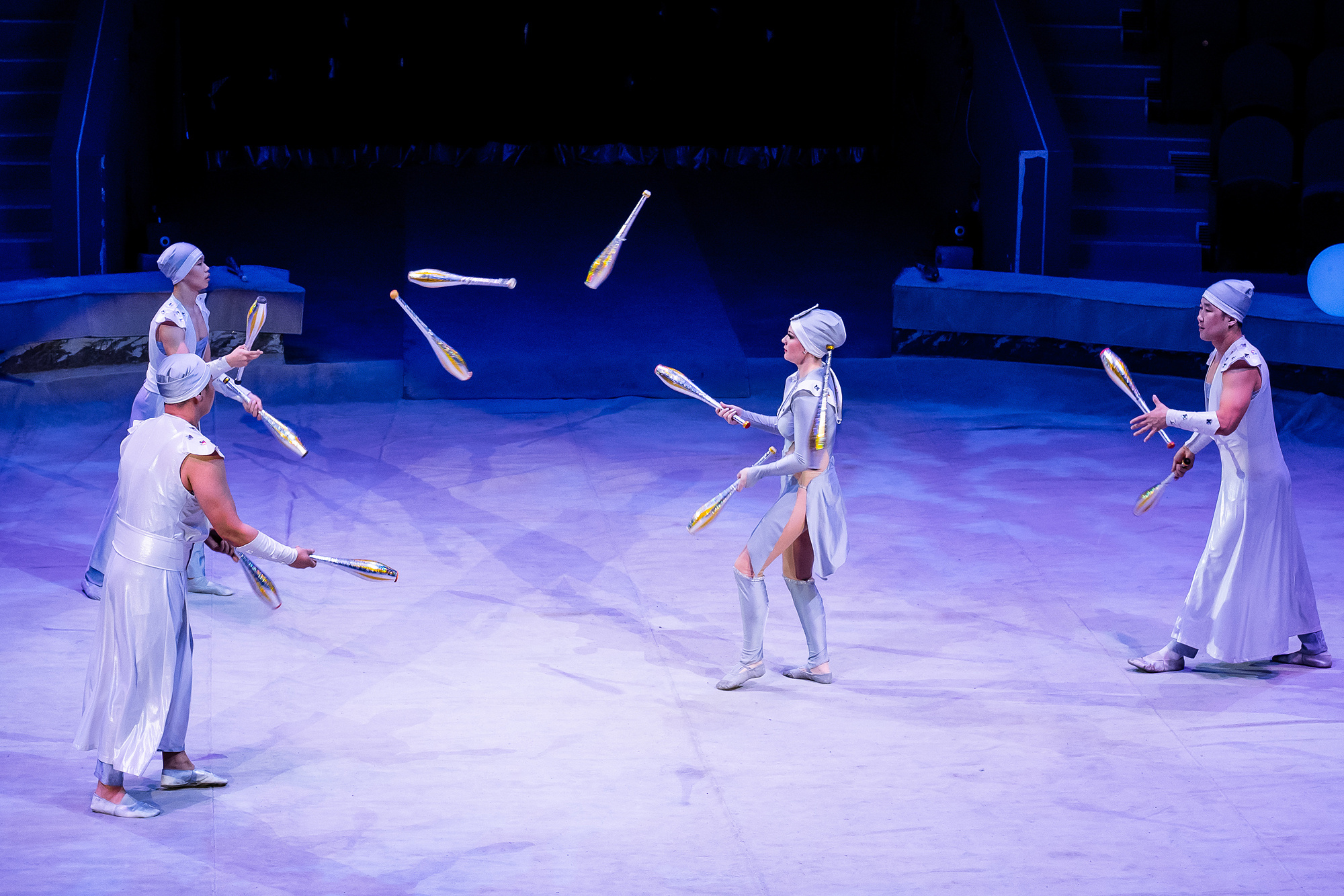 Государственный цирк Бурятии «Легенды Байкала — 9 ветвей». Wedding and family photographer in Vladivostok Anton Blokhin