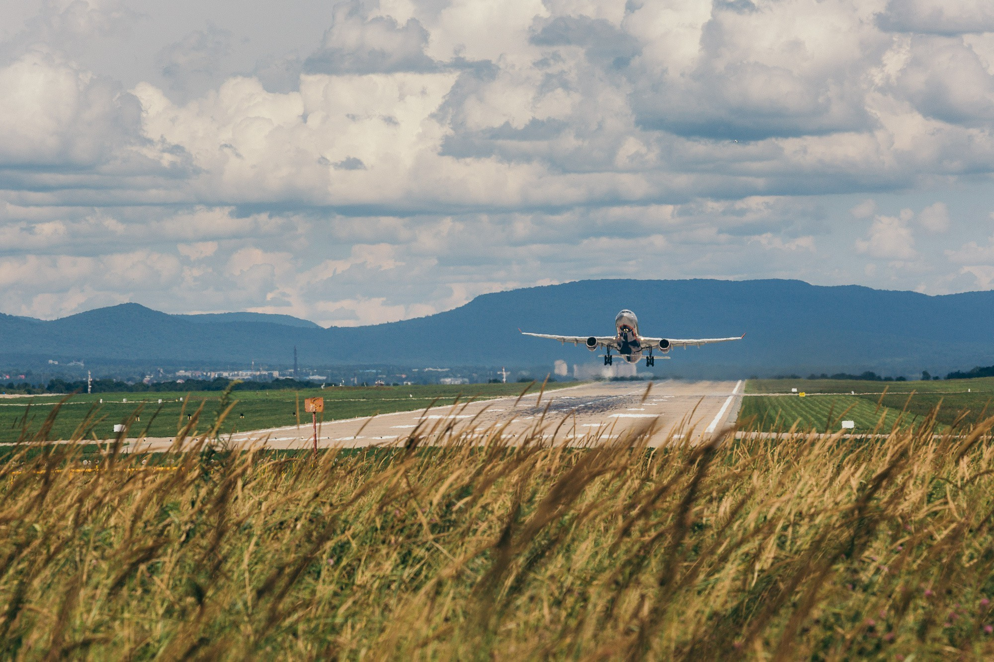 Авиаспоттинг в аэропорту Владивостока. Wedding and family photographer in Vladivostok Anton Blokhin