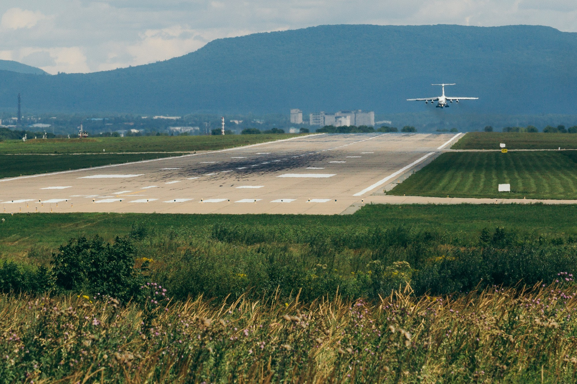 Авиаспоттинг в аэропорту Владивостока. Wedding and family photographer in Vladivostok Anton Blokhin