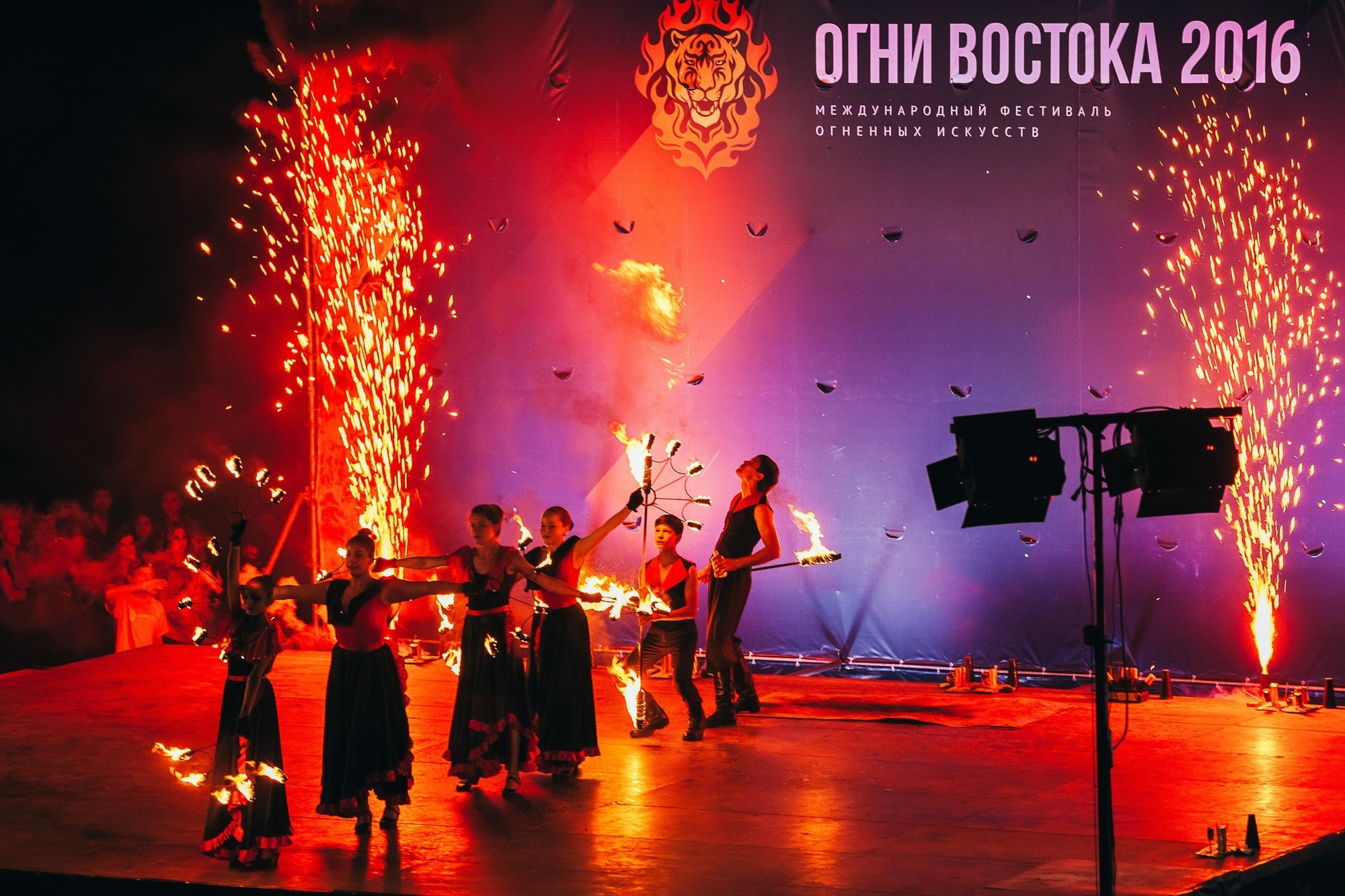 Международный фестиваль огненных искусств «ОГНИ ВОСТОКА 2016». Фотограф во Владивостоке Антон Блохин