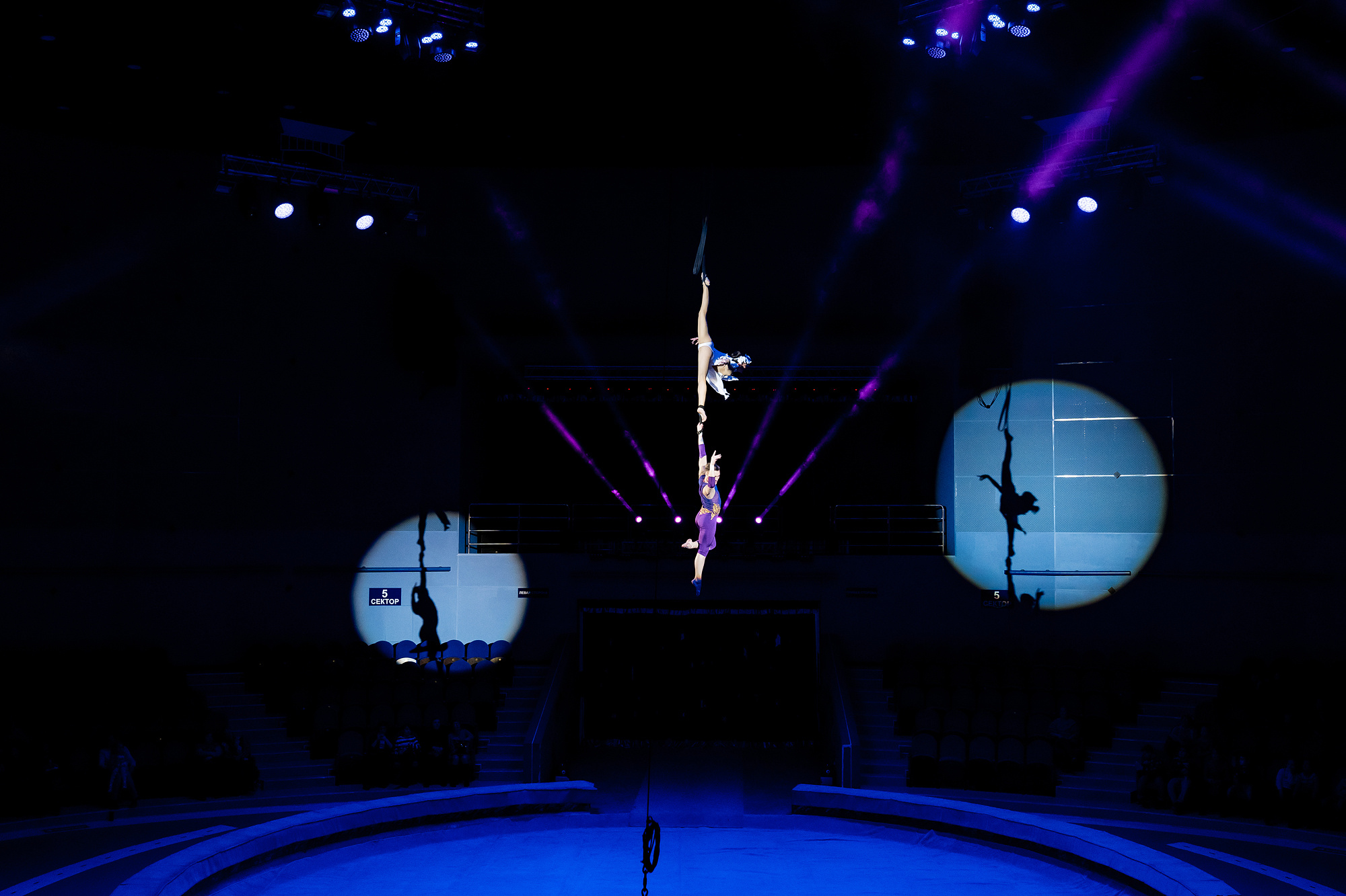 Государственный цирк Бурятии «Легенды Байкала — 9 ветвей». Wedding and family photographer in Vladivostok Anton Blokhin