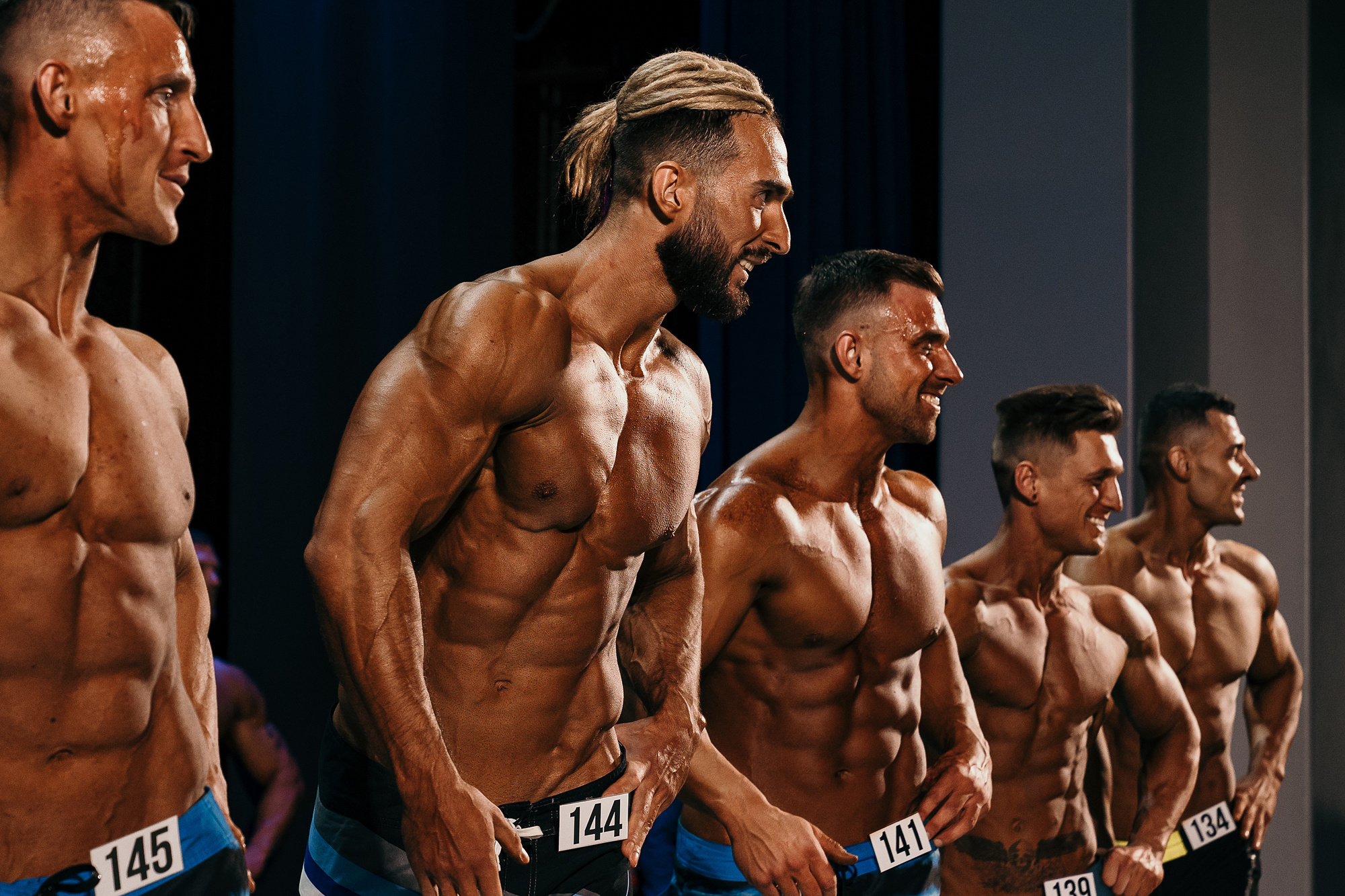 ЧЕМПИОНАТ ДАЛЬНЕВОСТОЧНОГО ФЕДЕРАЛЬНОГО ОКРУГА ПО БОДИБИЛДИНГУ 2019. Wedding and family photographer in Vladivostok Anton Blokhin