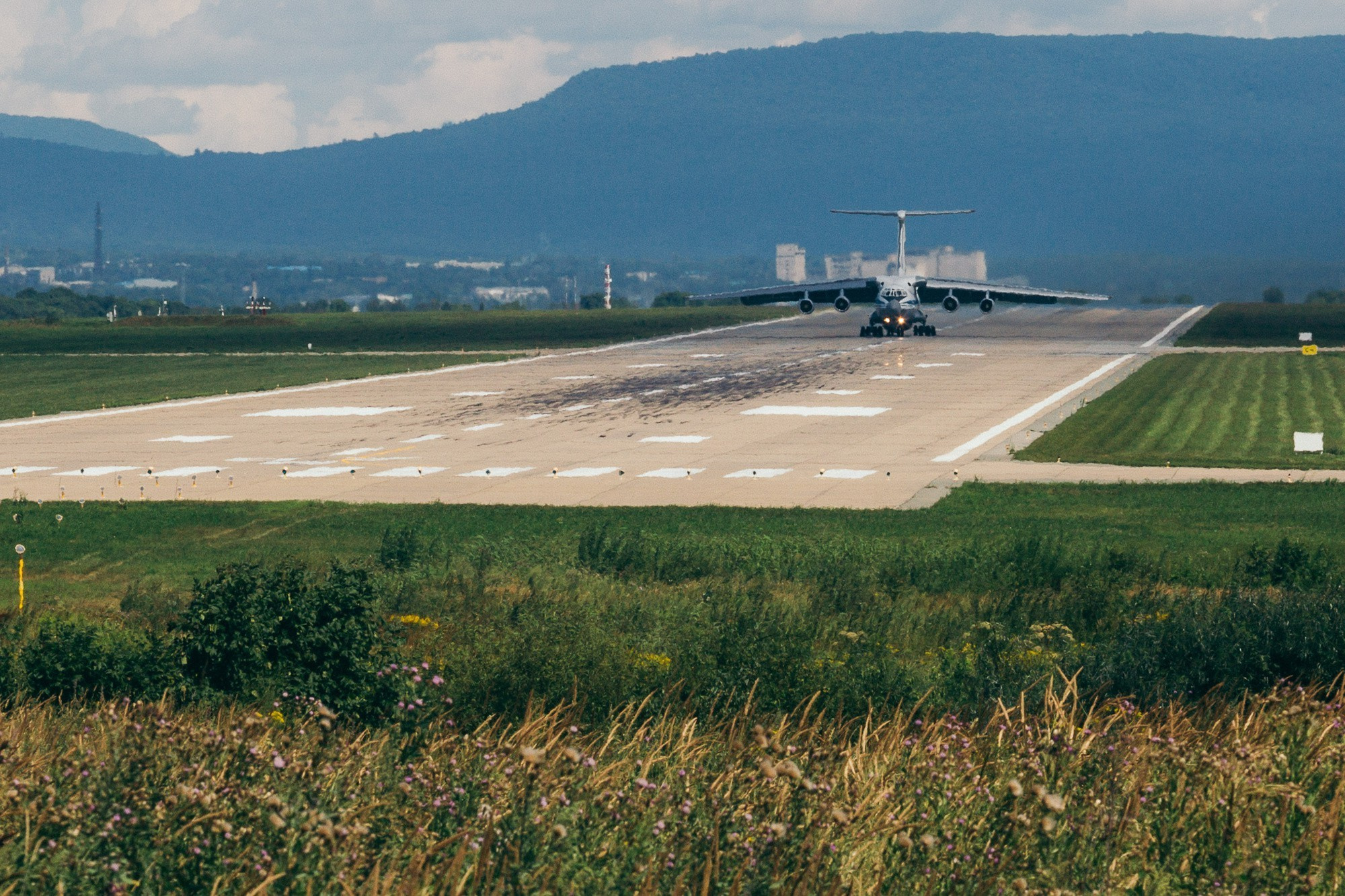 Авиаспоттинг в аэропорту Владивостока. Wedding and family photographer in Vladivostok Anton Blokhin